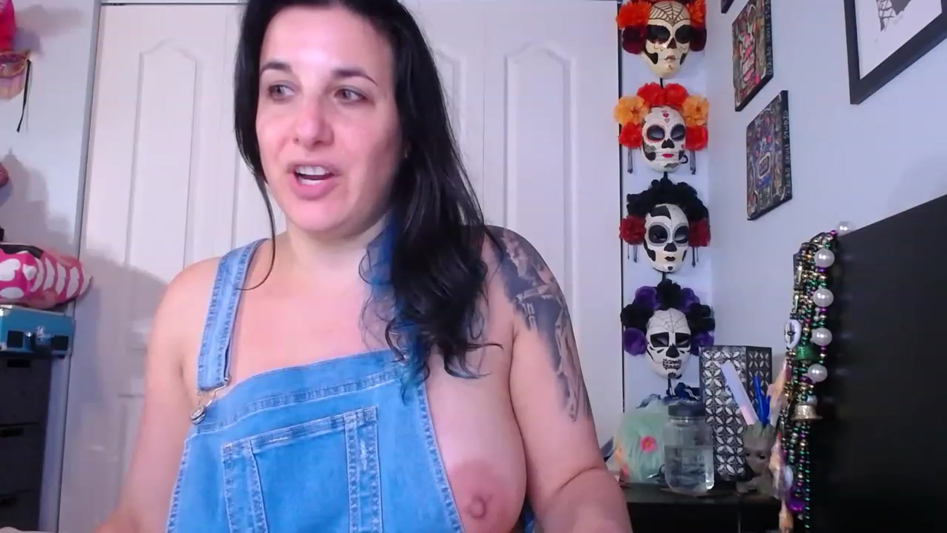 Gallery image thumbnail from abustybabe's myfreecams stream on, 06/13/2023, 21:16 image 18 of 20