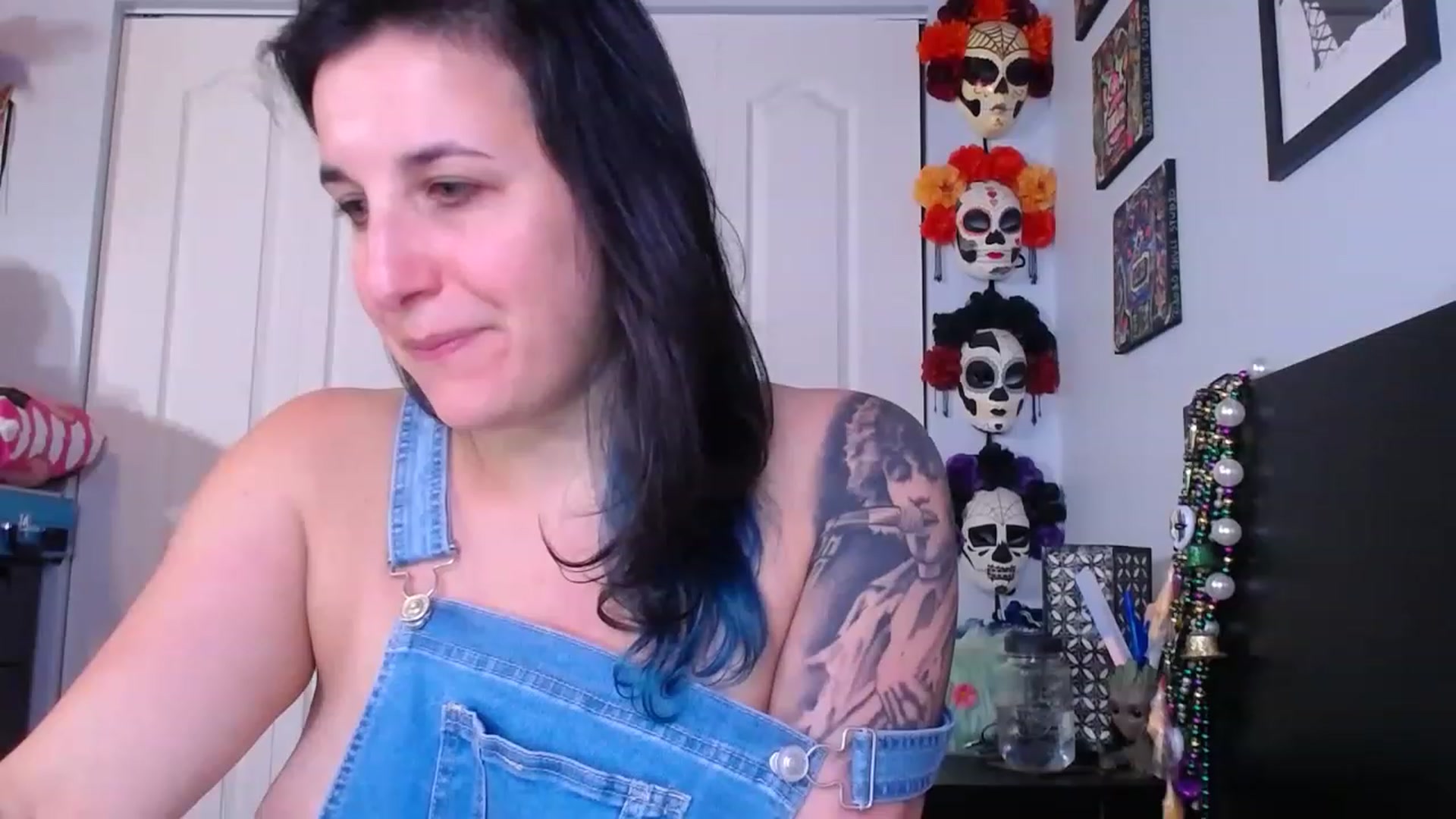 Gallery image thumbnail from abustybabe's myfreecams stream on, 06/13/2023, 21:57 image 4 of 20