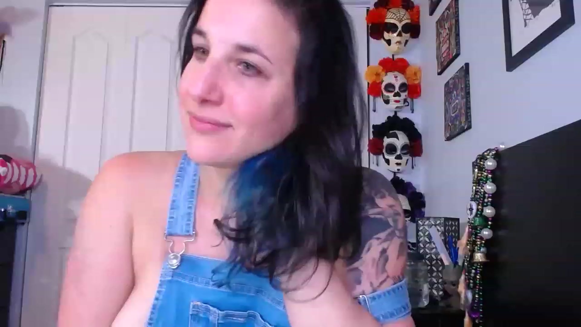 Gallery image thumbnail from abustybabe's myfreecams stream on, 06/13/2023, 21:57 image 5 of 20
