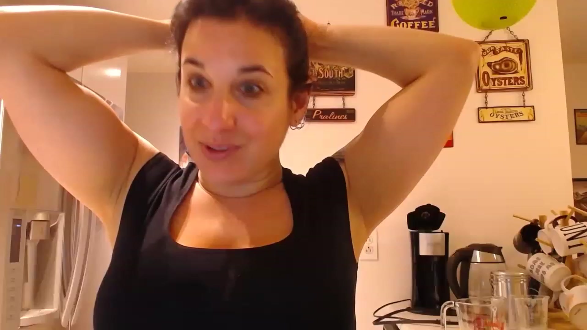 Gallery image thumbnail from abustybabe's myfreecams stream on, 06/15/2023, 22:03 image 12 of 20