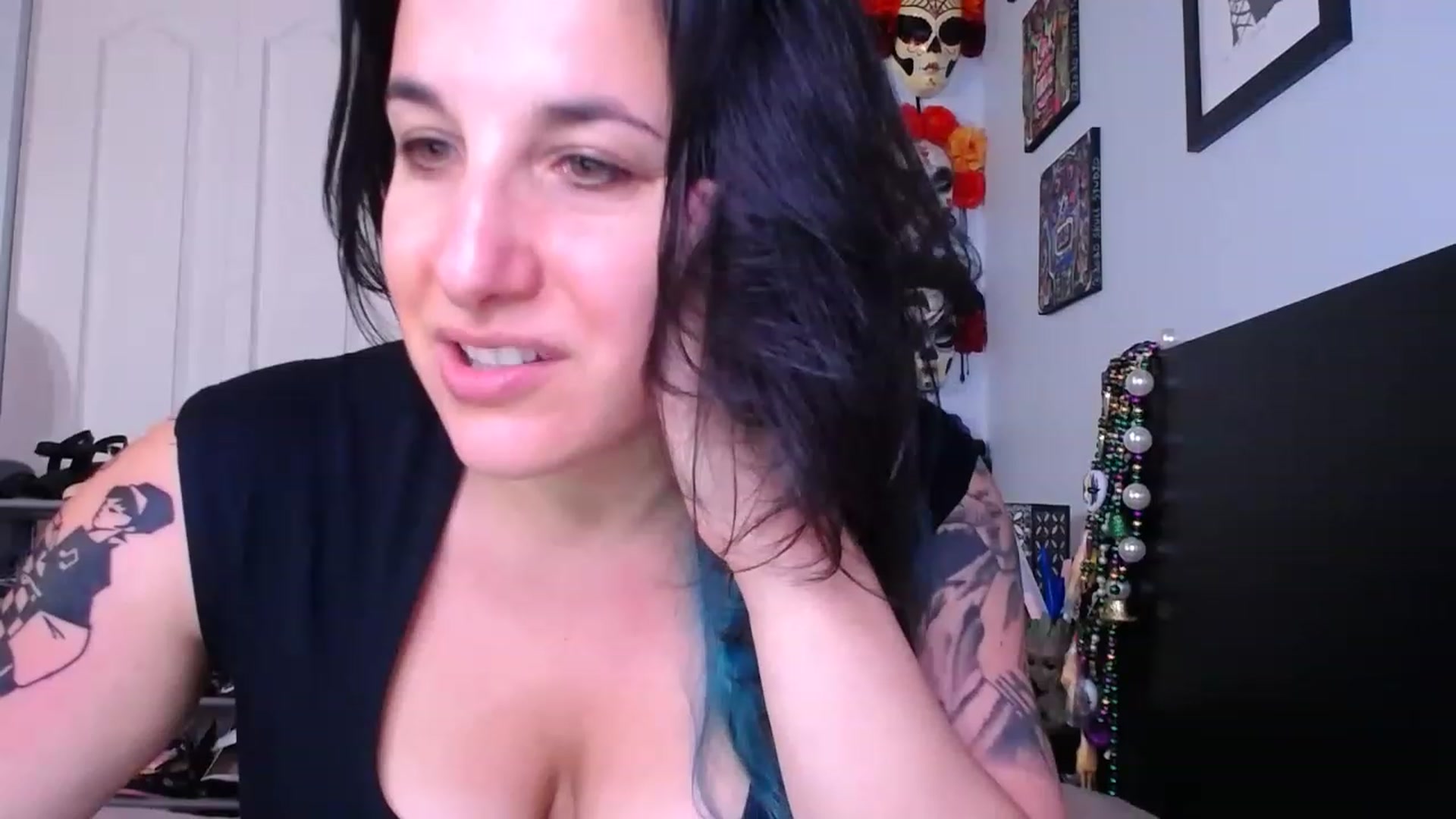 Gallery image thumbnail from abustybabe's myfreecams stream on, 06/15/2023, 22:03 image 9 of 20