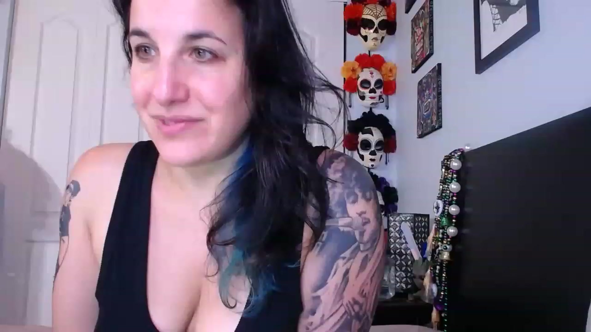 Gallery image thumbnail from abustybabe's myfreecams stream on, 06/20/2023, 22:03 image 2 of 20