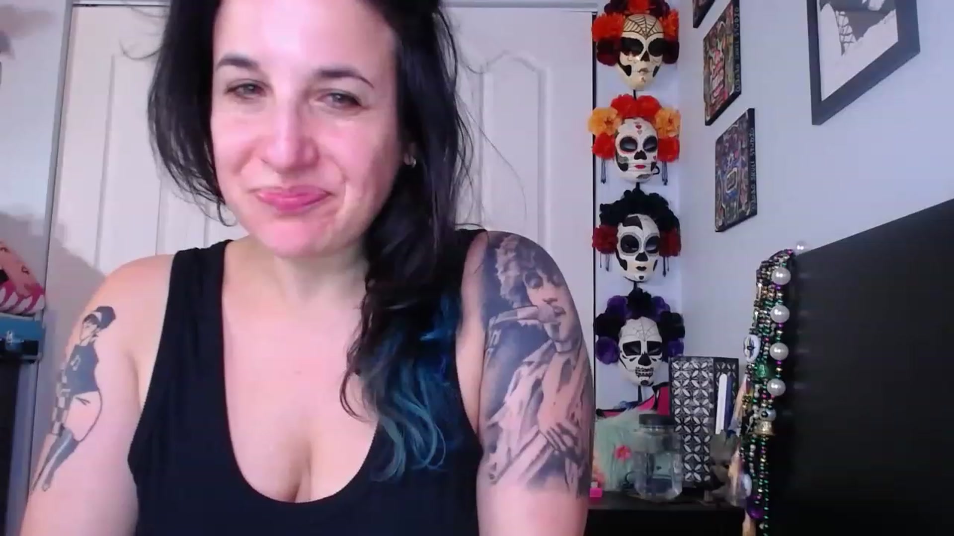 Gallery image thumbnail from abustybabe's myfreecams stream on, 06/20/2023, 22:03 image 7 of 20