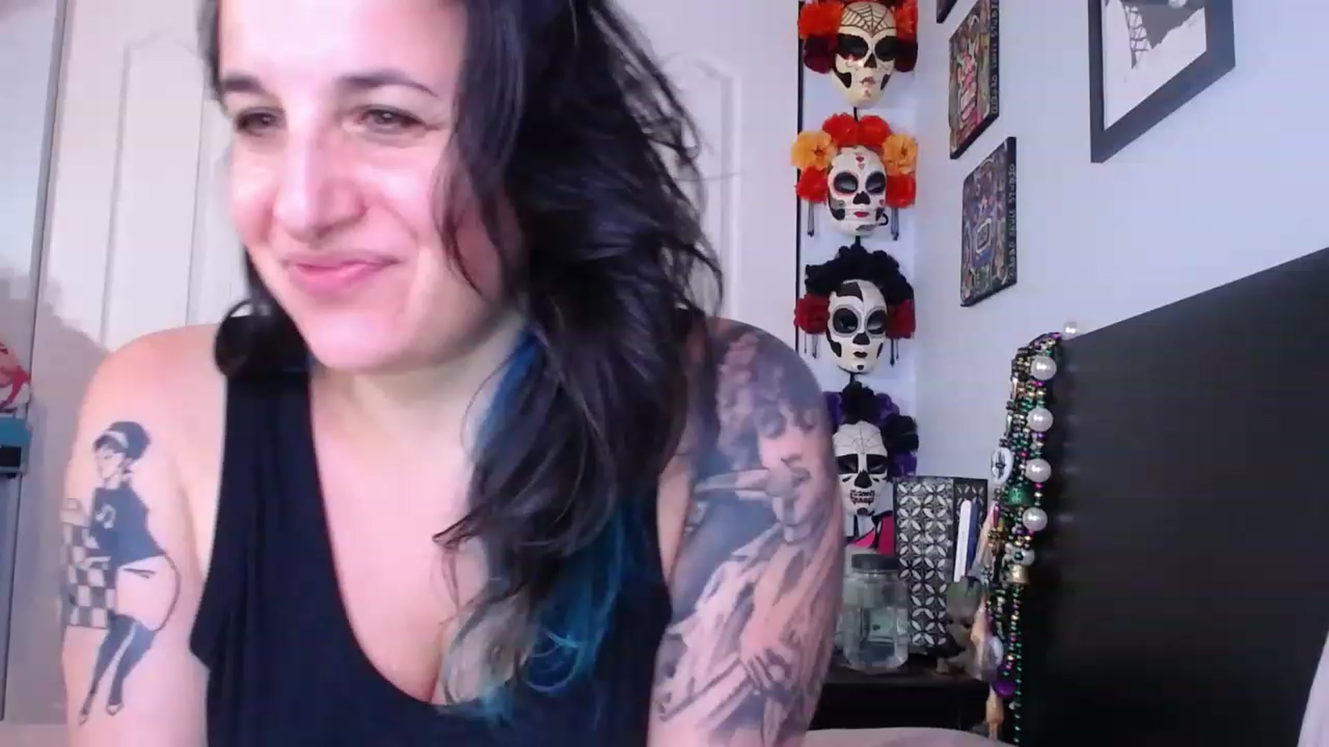 Gallery image thumbnail from abustybabe's myfreecams stream on, 06/20/2023, 22:03 image 18 of 20