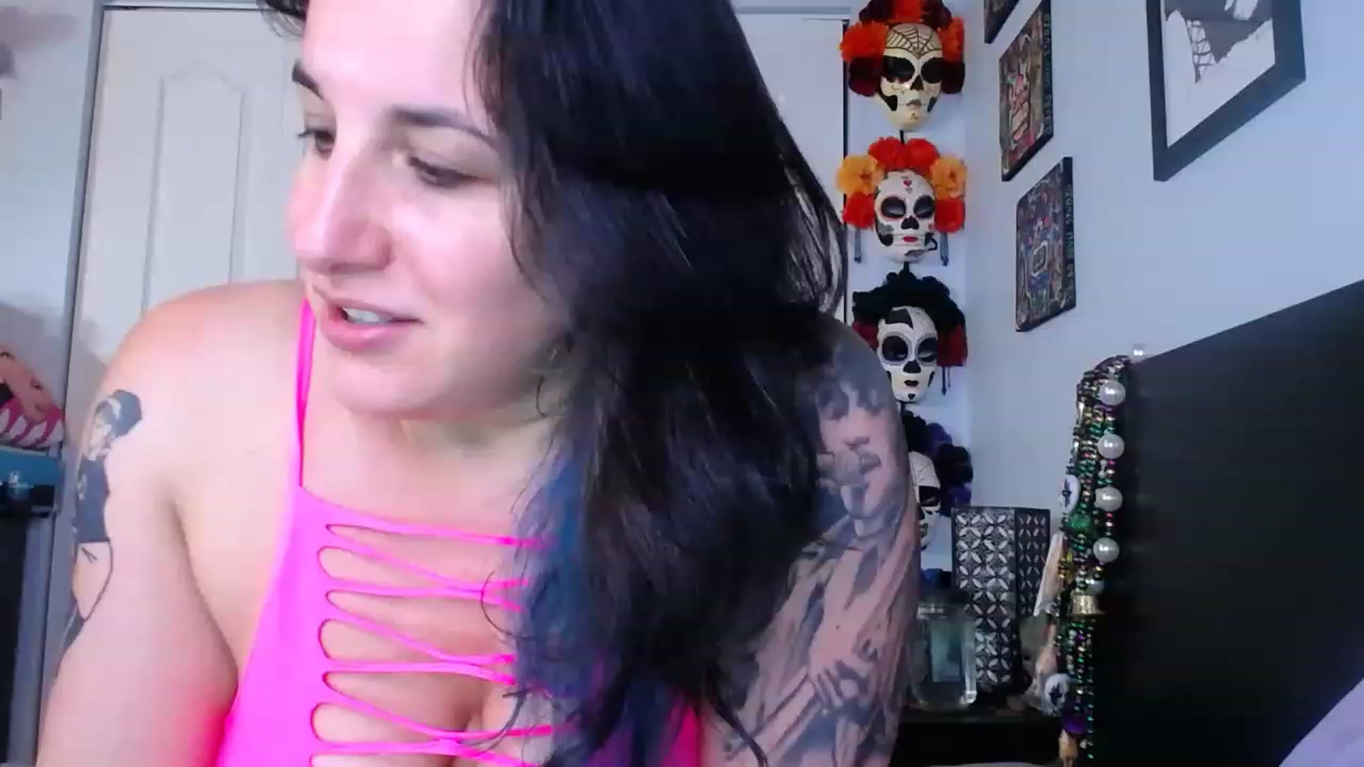 Gallery image thumbnail from abustybabe's myfreecams stream on, 06/22/2023, 21:03 image 1 of 20