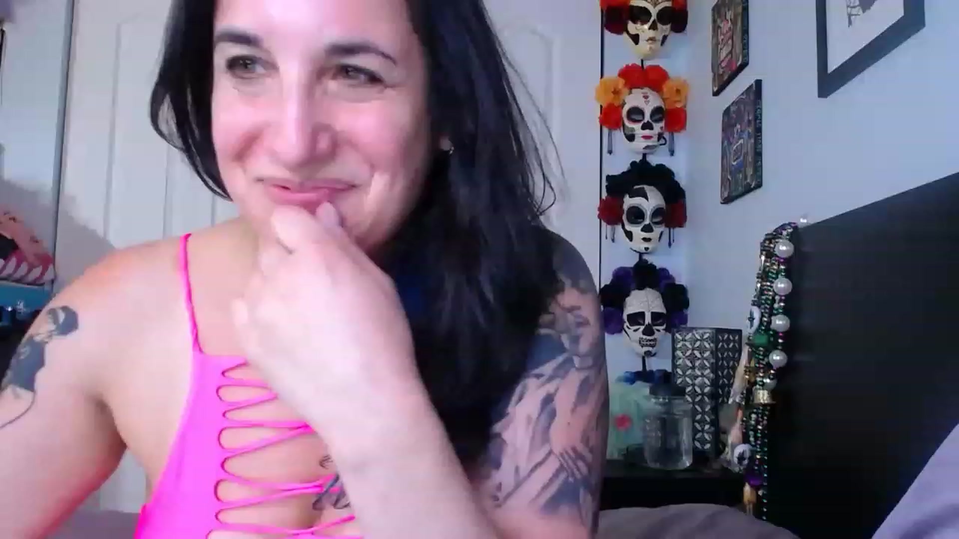 Gallery image thumbnail from abustybabe's myfreecams stream on, 06/22/2023, 21:03 image 17 of 20
