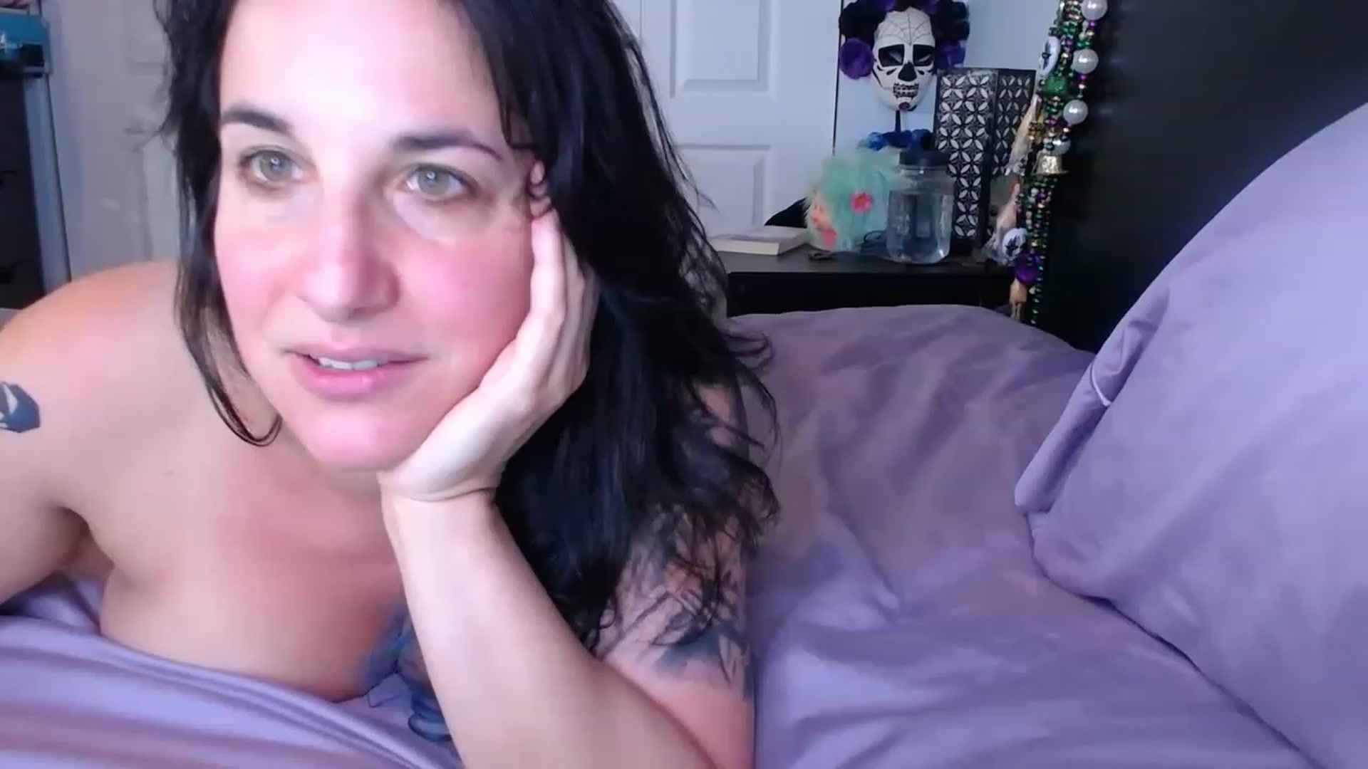 Gallery image thumbnail from abustybabe's myfreecams stream on, 06/22/2023, 21:49 image 19 of 20