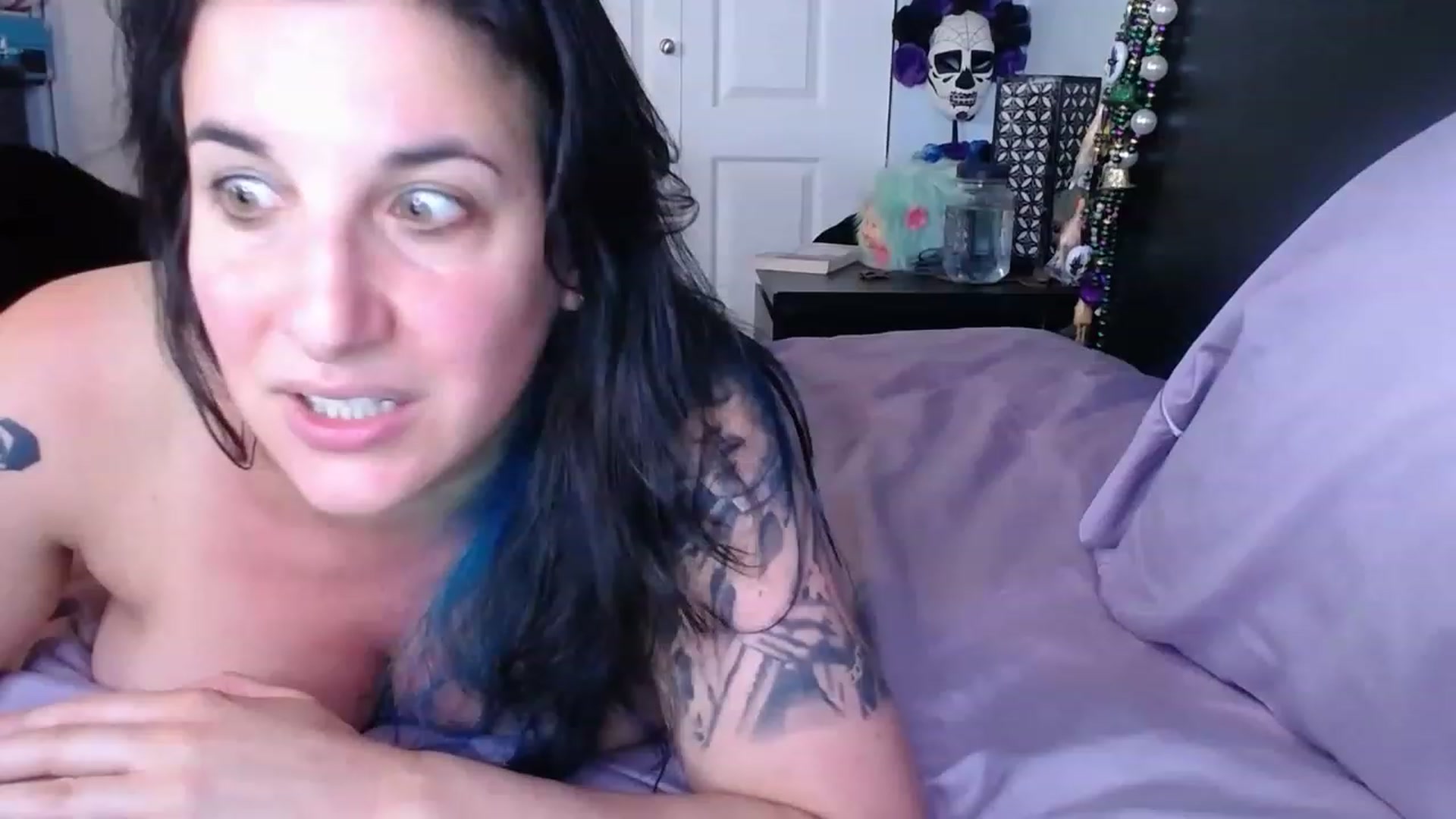 Gallery image thumbnail from abustybabe's myfreecams stream on, 06/22/2023, 21:49 image 18 of 20