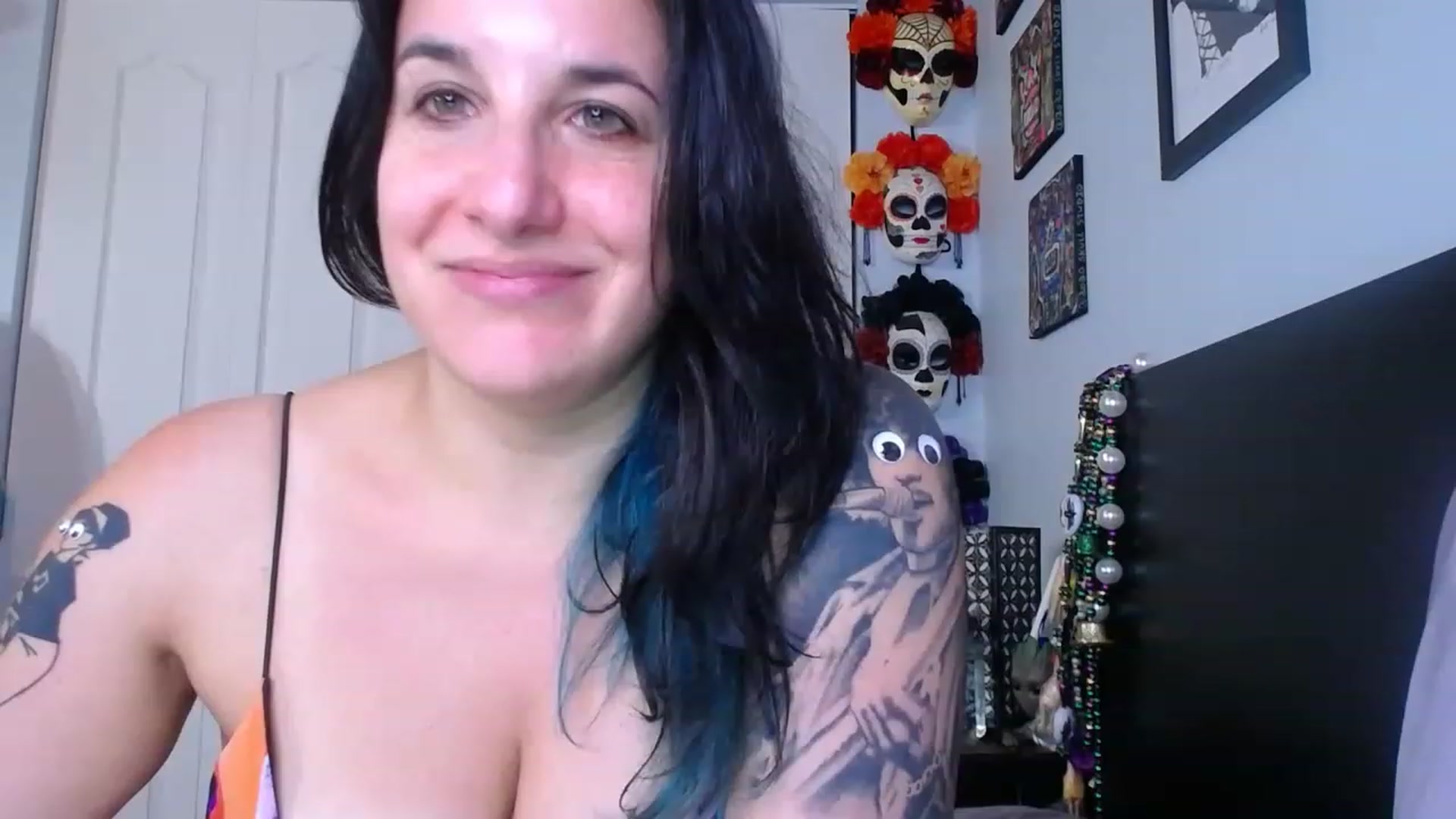 Gallery image thumbnail from abustybabe's myfreecams stream on, 06/27/2023, 21:05 image 15 of 20