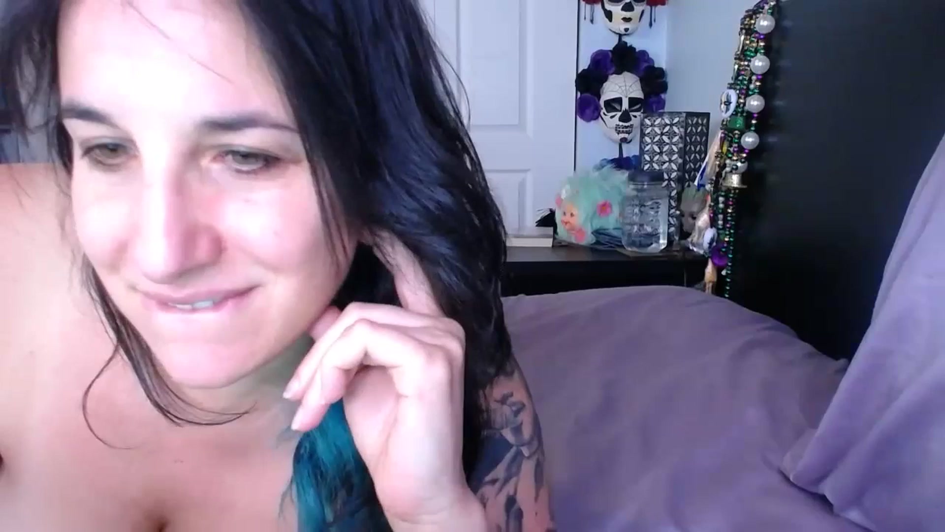 Gallery image thumbnail from abustybabe's myfreecams stream on, 06/30/2023, 21:00 image 1 of 20