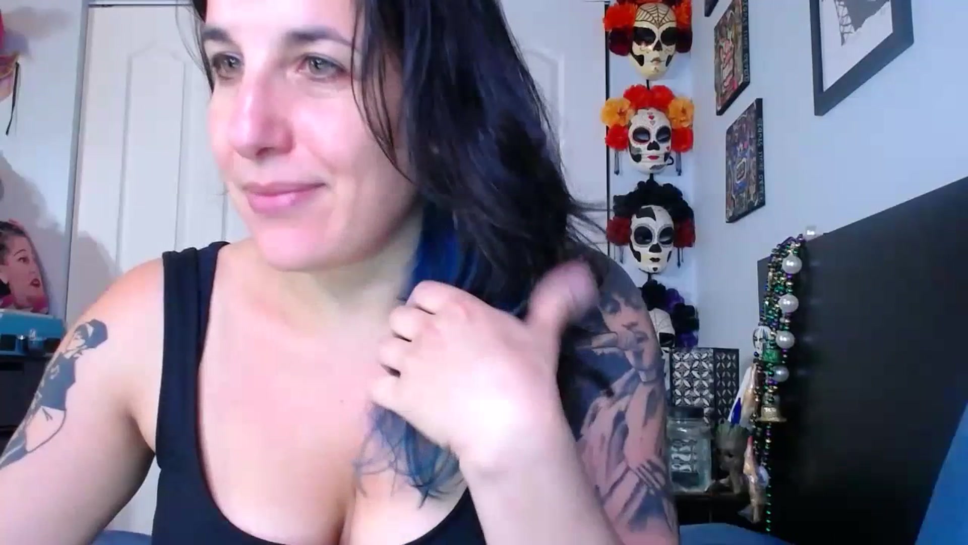 Gallery image thumbnail from abustybabe's myfreecams stream on, 07/04/2023, 20:02 image 19 of 20