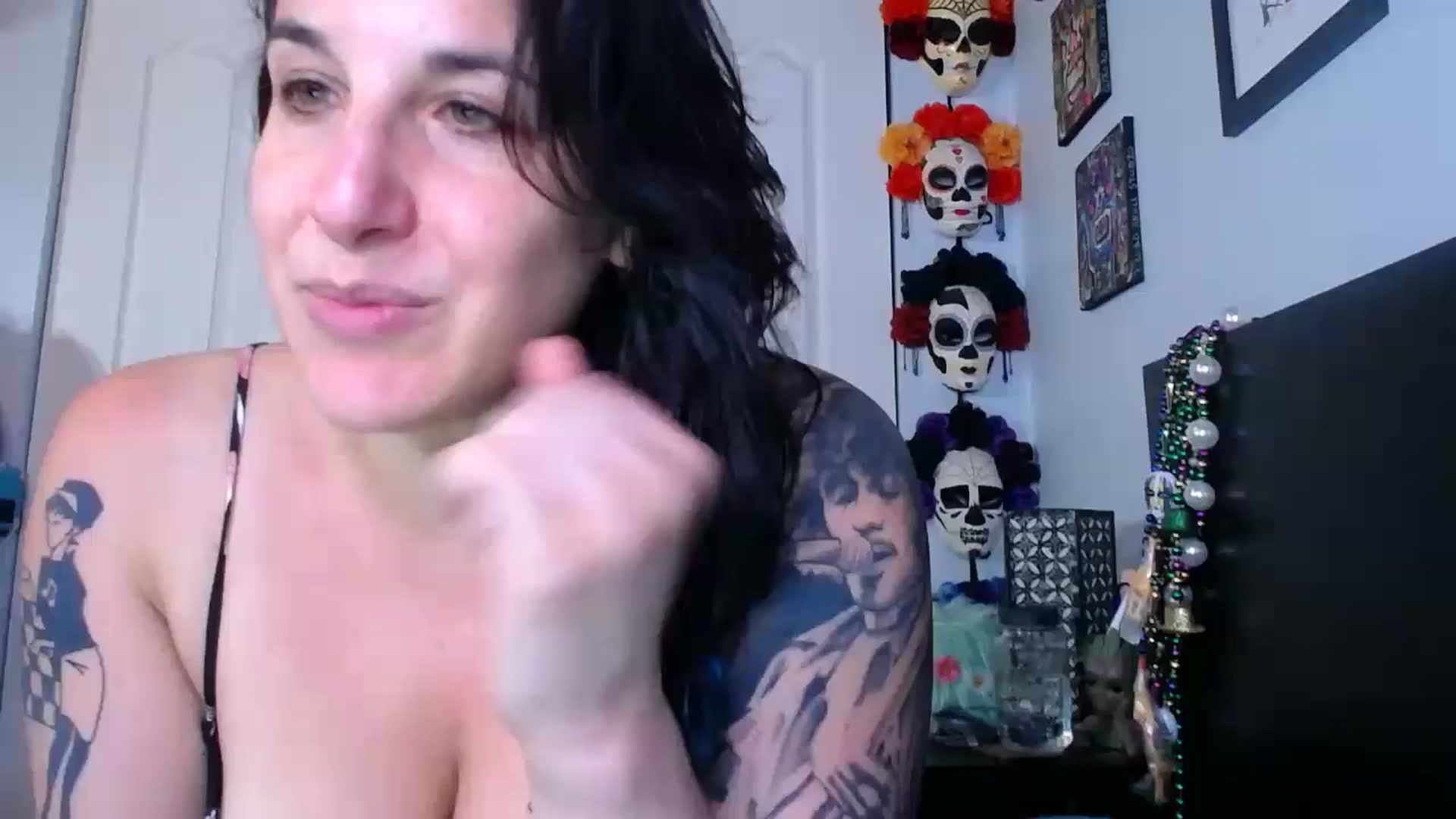 Gallery image thumbnail from abustybabe's myfreecams stream on, 07/06/2023, 21:18 image 15 of 20