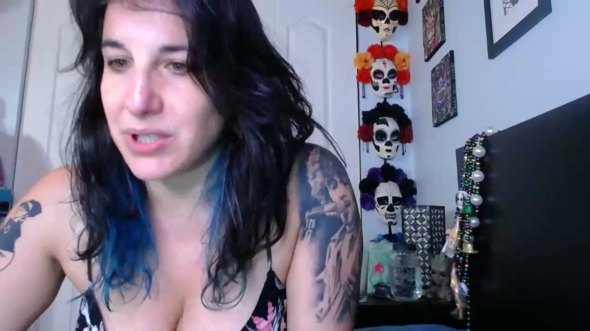 Gallery image thumbnail from abustybabe's myfreecams stream on, 07/06/2023, 21:18 image 10 of 20