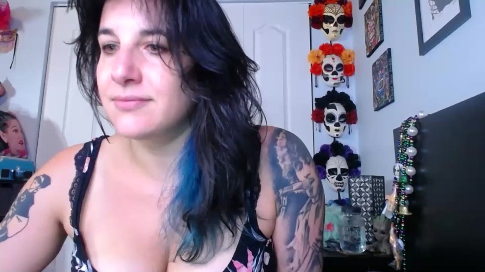 Gallery image thumbnail from abustybabe's myfreecams stream on, 07/06/2023, 21:18 image 2 of 20