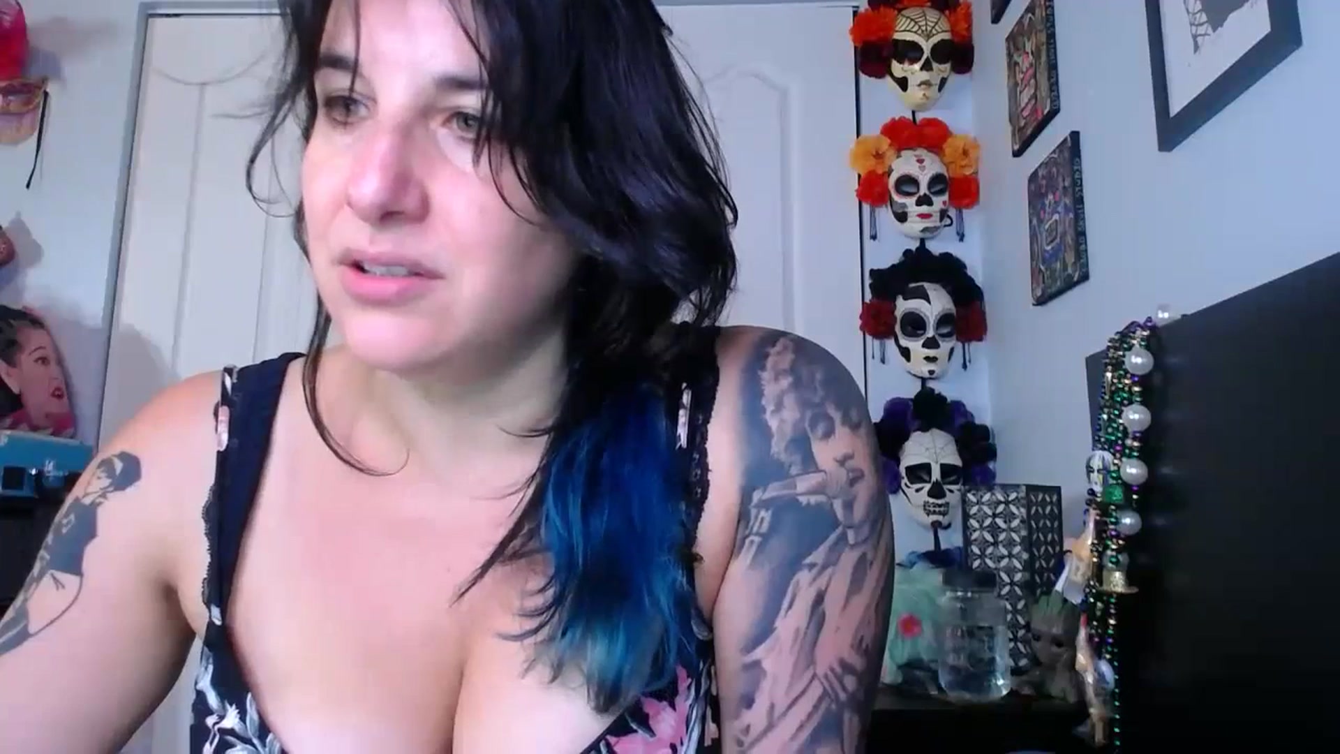 Gallery image thumbnail from abustybabe's myfreecams stream on, 07/06/2023, 21:18 image 3 of 20
