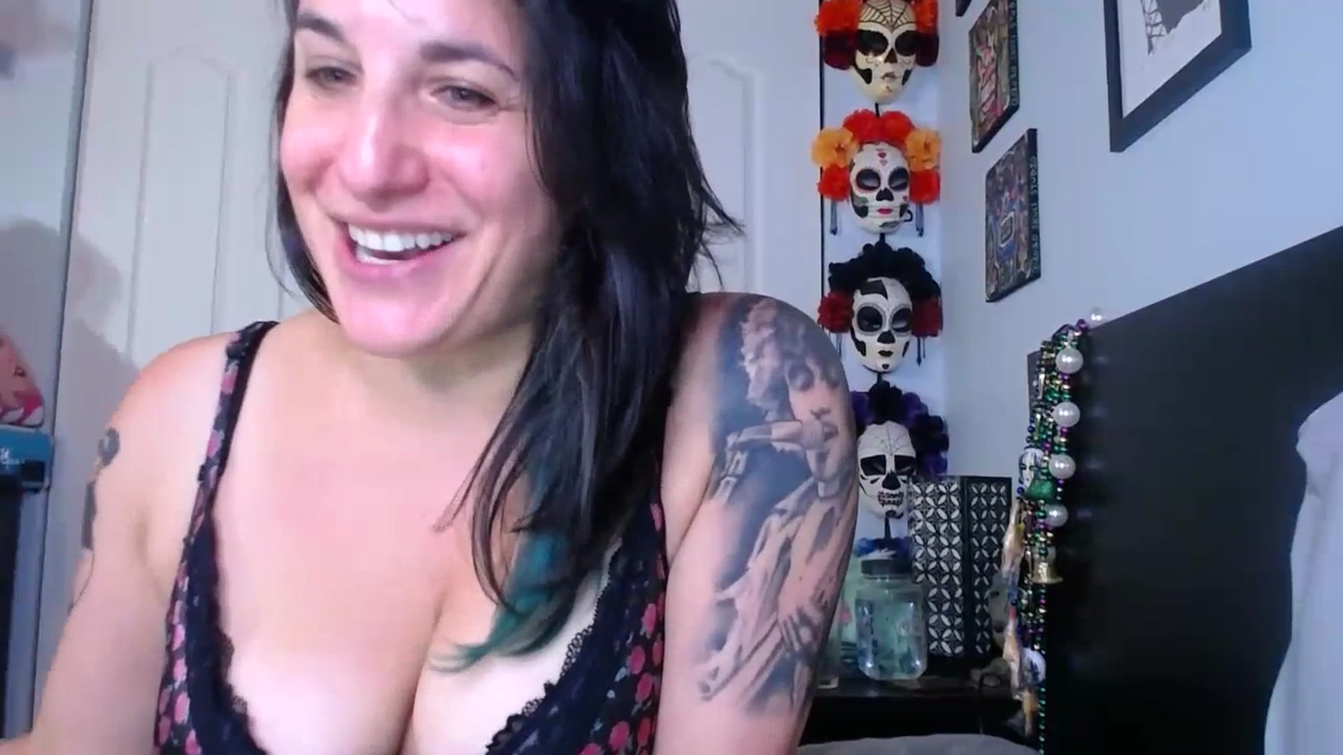 Gallery image thumbnail from abustybabe's myfreecams stream on, 07/17/2023, 20:36 image 19 of 20
