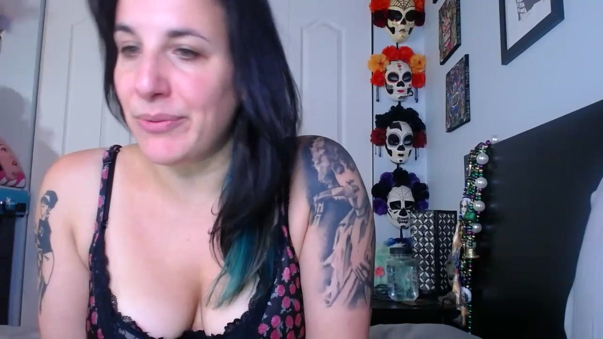 Gallery image thumbnail from abustybabe's myfreecams stream on, 07/17/2023, 20:36 image 5 of 20