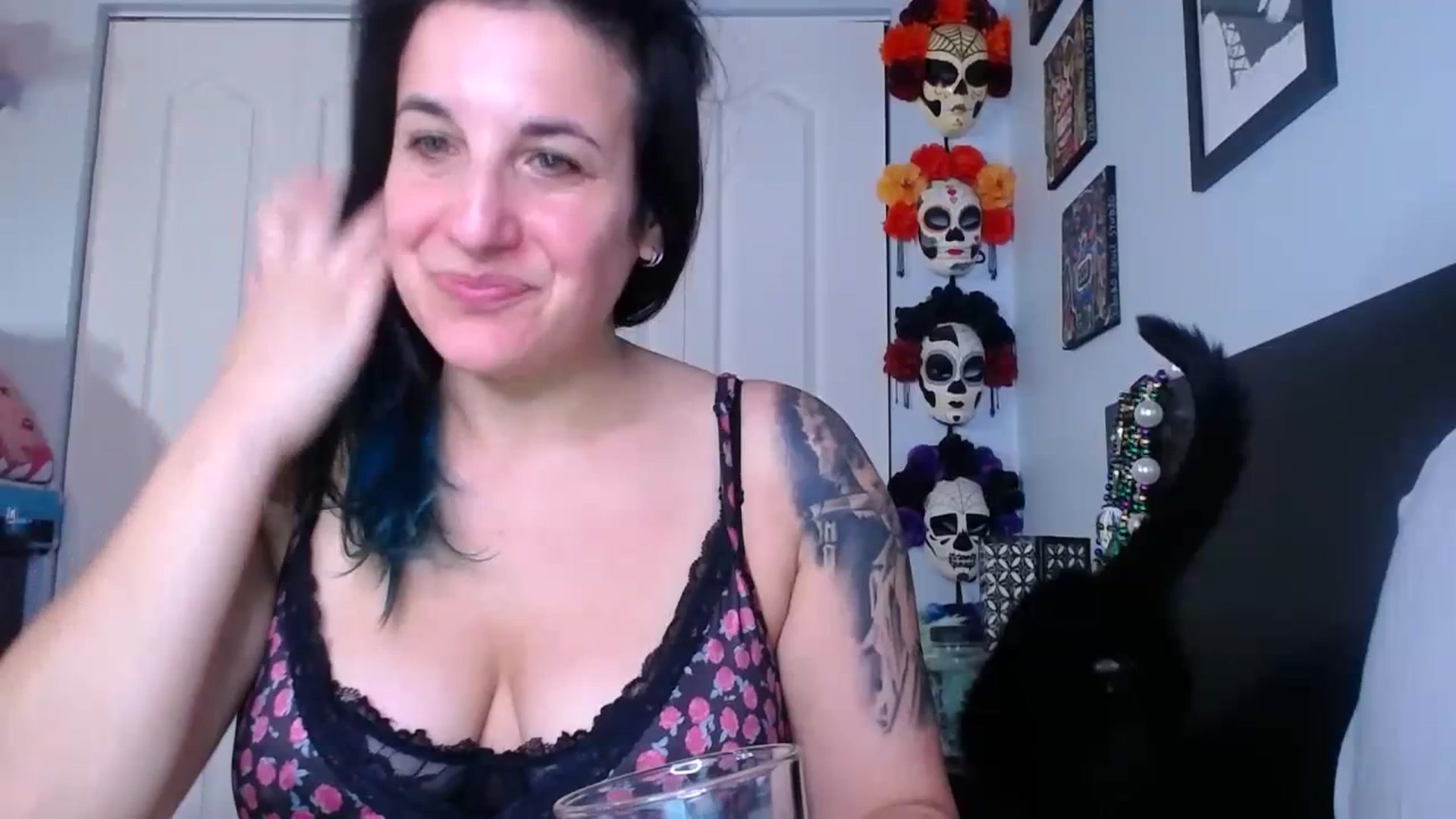 Gallery image thumbnail from abustybabe's myfreecams stream on, 07/17/2023, 20:36 image 1 of 20