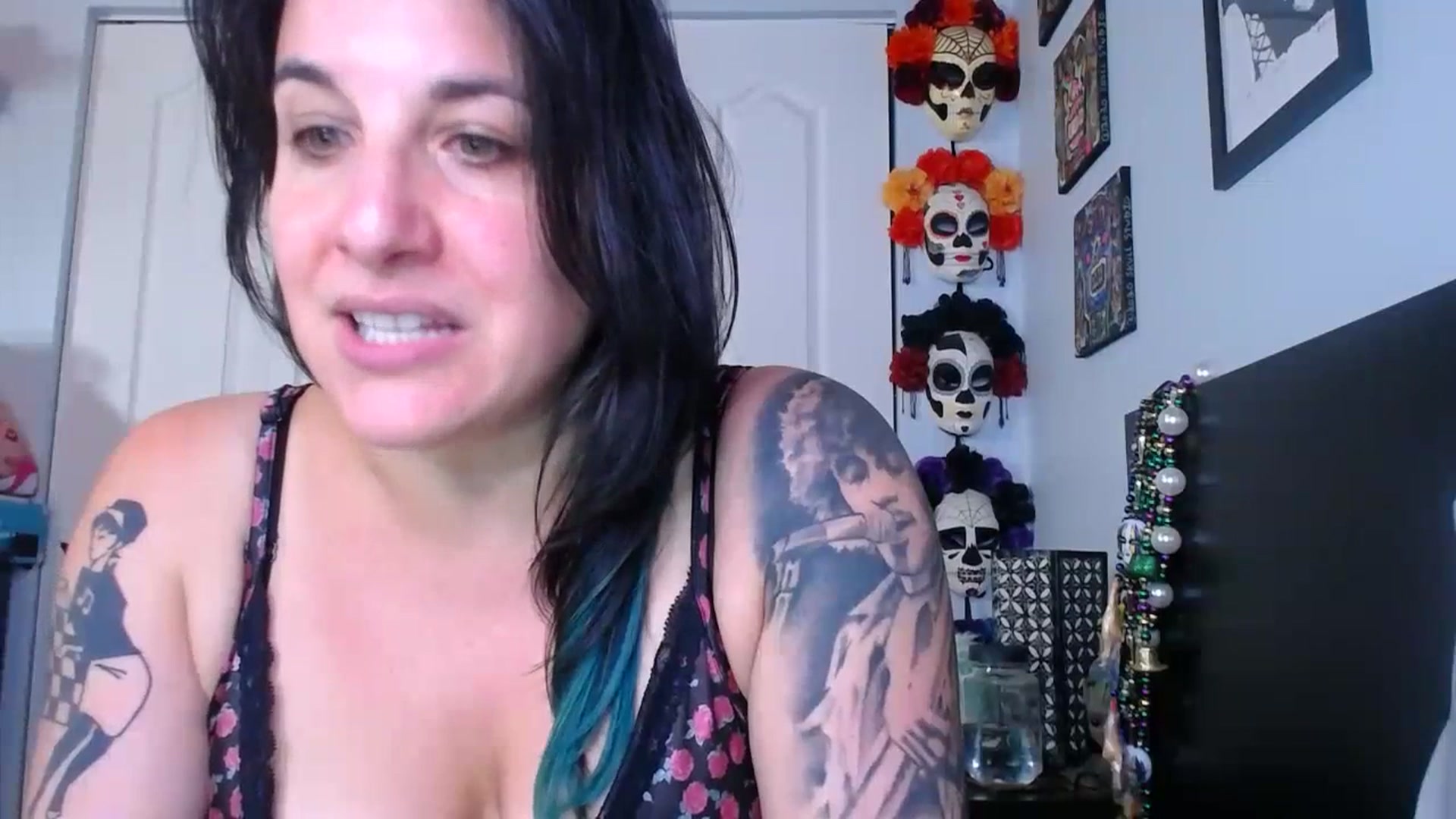 Gallery image thumbnail from abustybabe's myfreecams stream on, 07/17/2023, 22:15 image 10 of 20