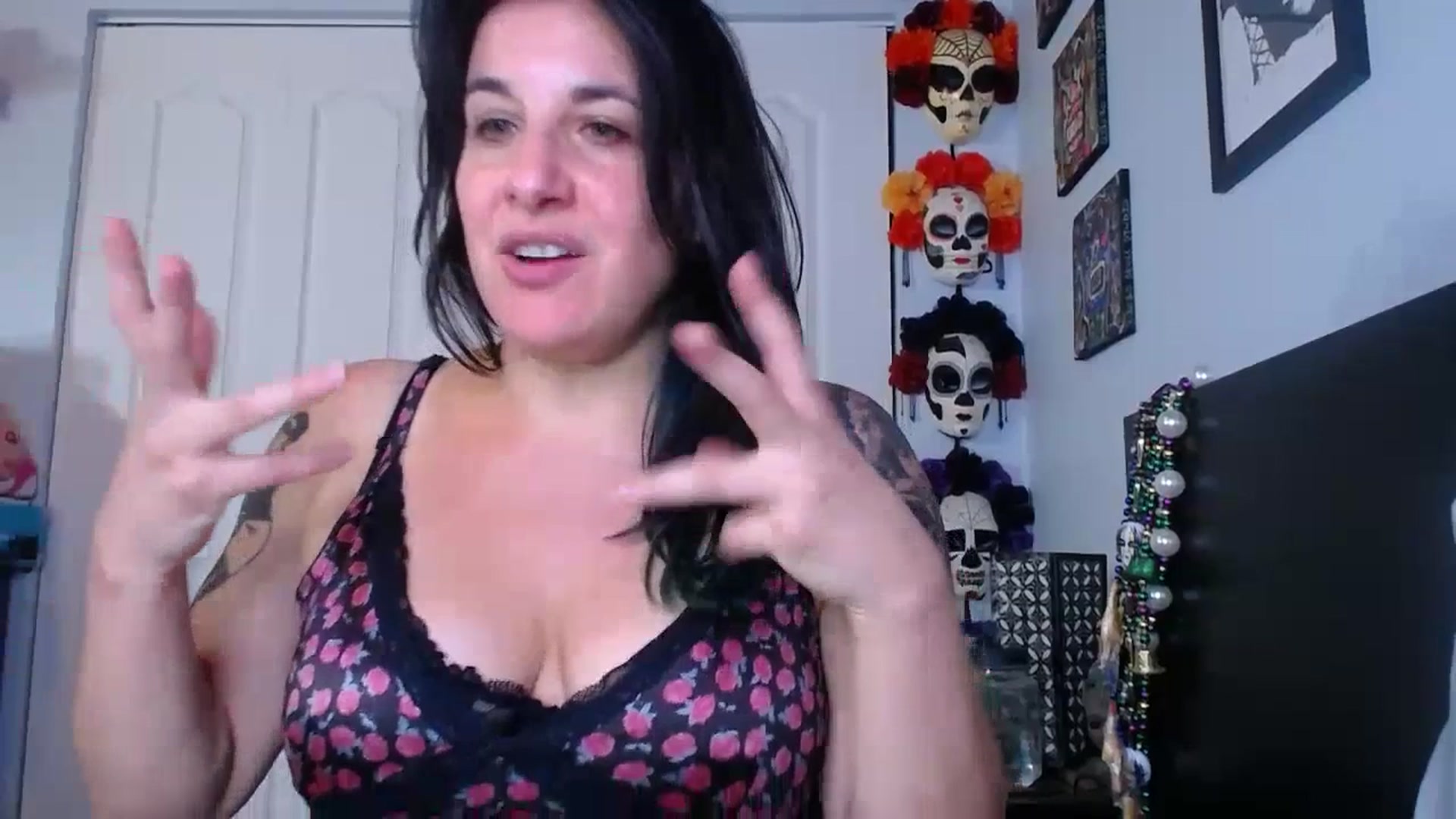 Gallery image thumbnail from abustybabe's myfreecams stream on, 07/17/2023, 22:15 image 11 of 20