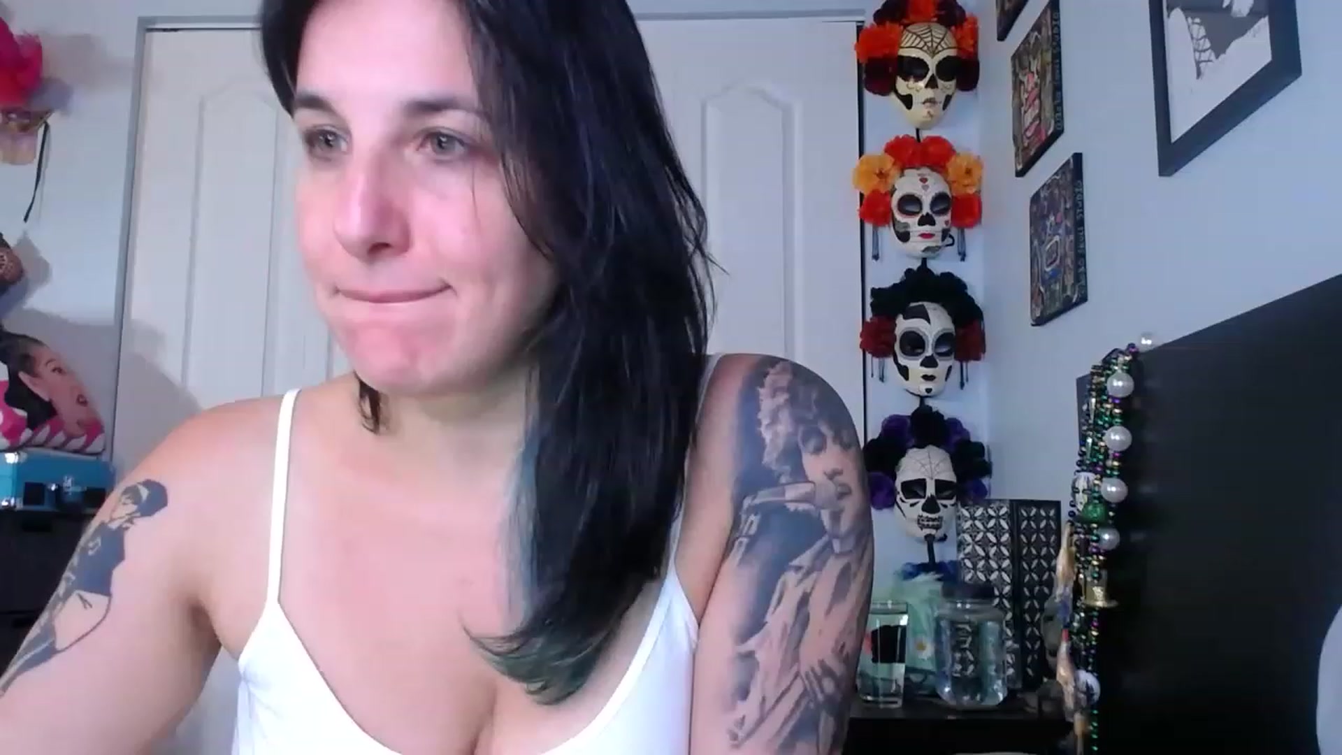 Gallery image thumbnail from abustybabe's myfreecams stream on, 07/18/2023, 20:37 image 9 of 20
