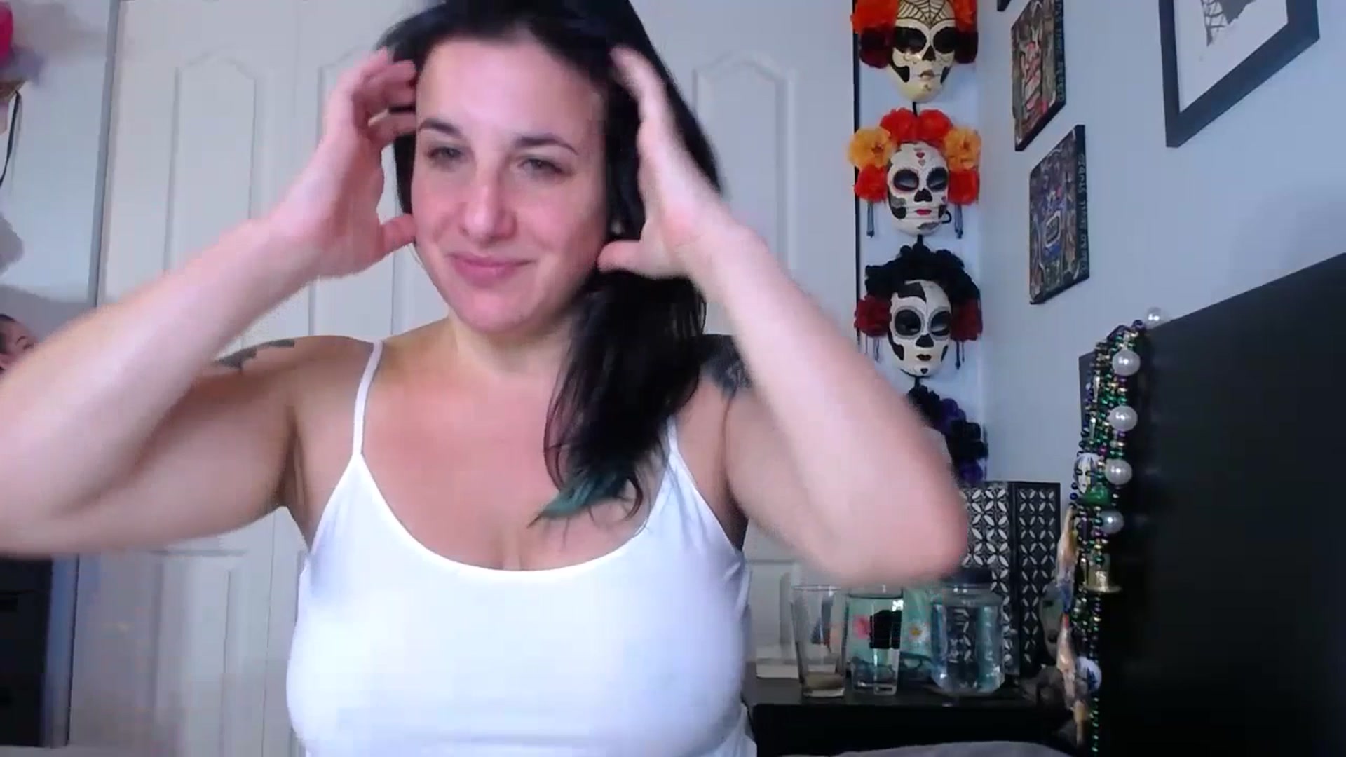 Gallery image thumbnail from abustybabe's myfreecams stream on, 07/18/2023, 20:37 image 18 of 20