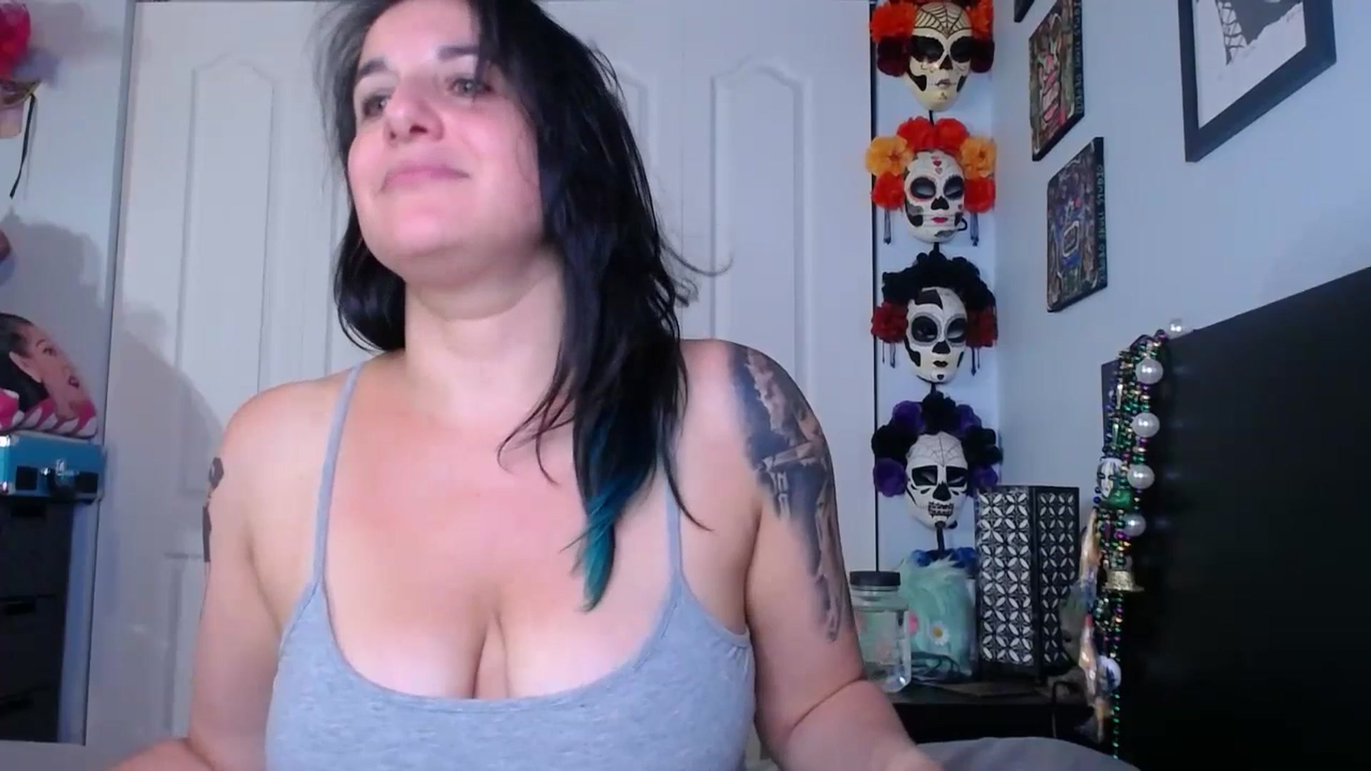 Gallery image thumbnail from abustybabe's myfreecams stream on, 07/19/2023, 20:51 image 8 of 20