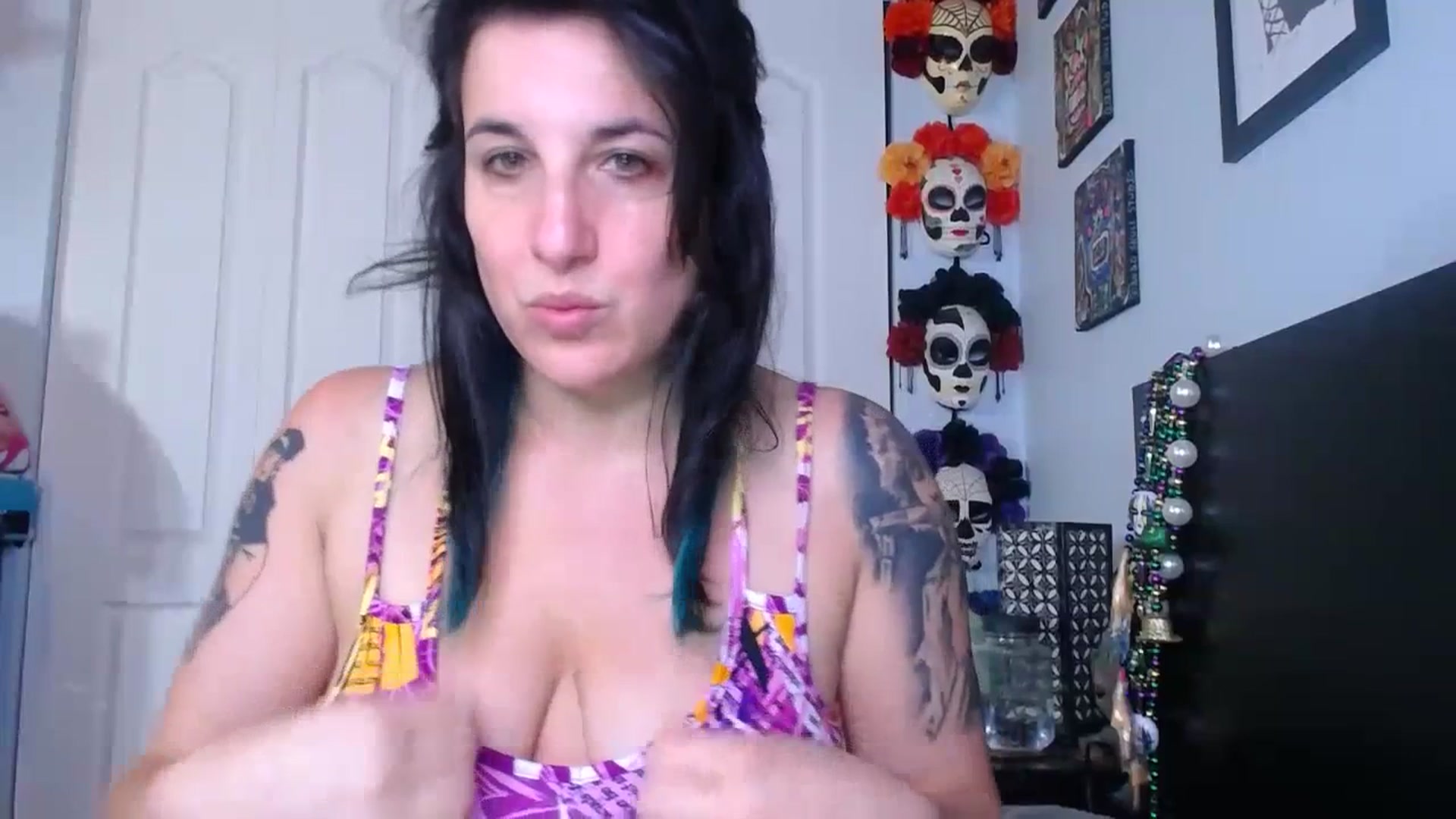 Gallery image thumbnail from abustybabe's myfreecams stream on, 07/20/2023, 21:01 image 4 of 20