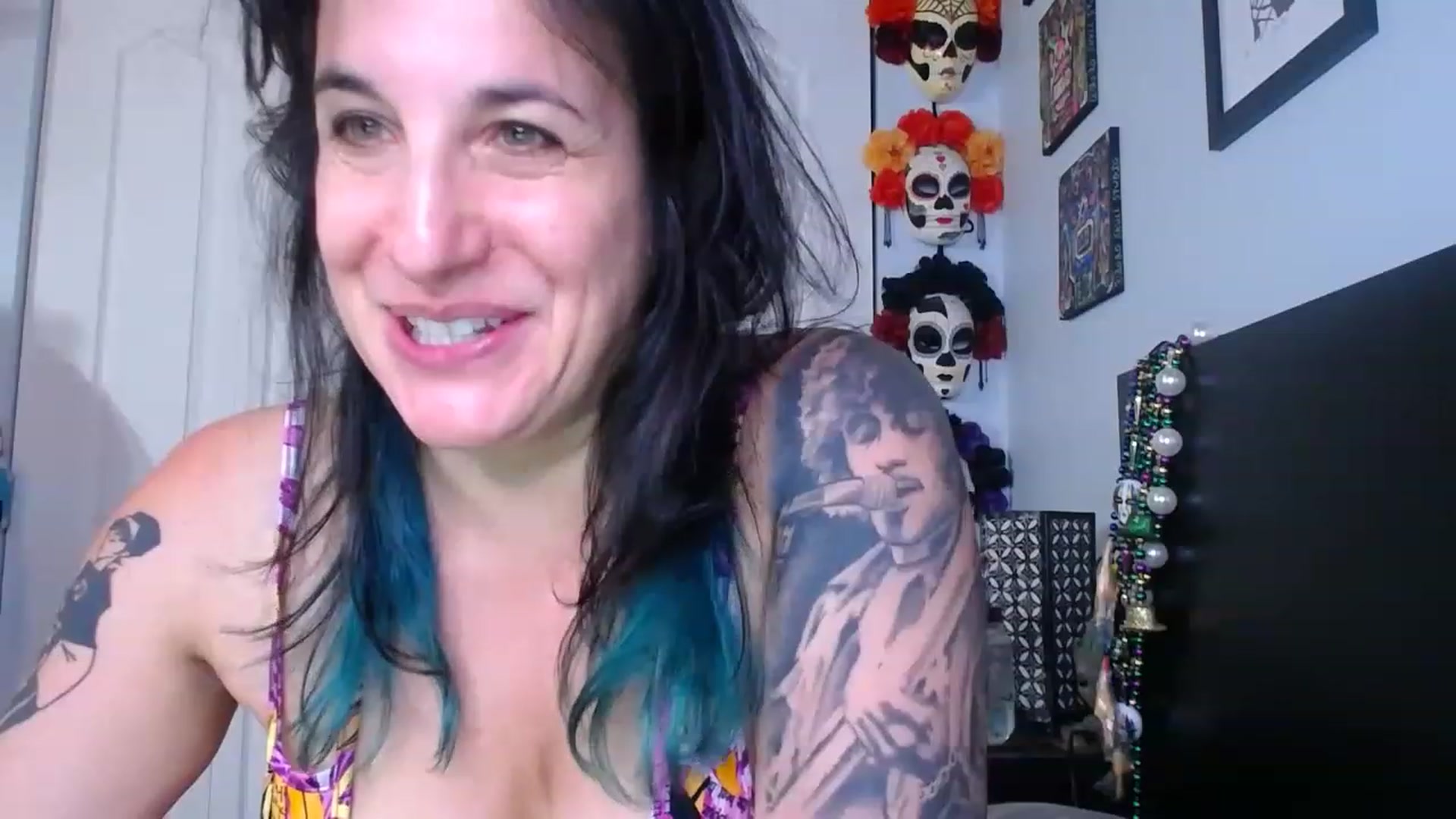 Gallery image thumbnail from abustybabe's myfreecams stream on, 07/20/2023, 21:22 image 4 of 20