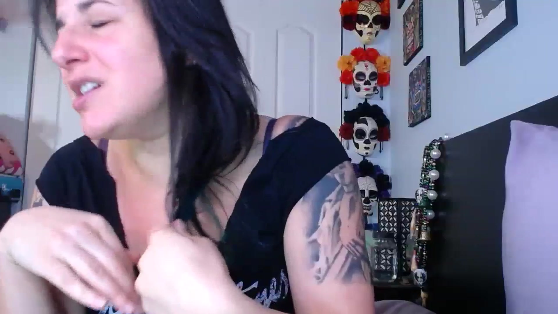 Gallery image thumbnail from abustybabe's myfreecams stream on, 07/26/2023, 18:59 image 13 of 20