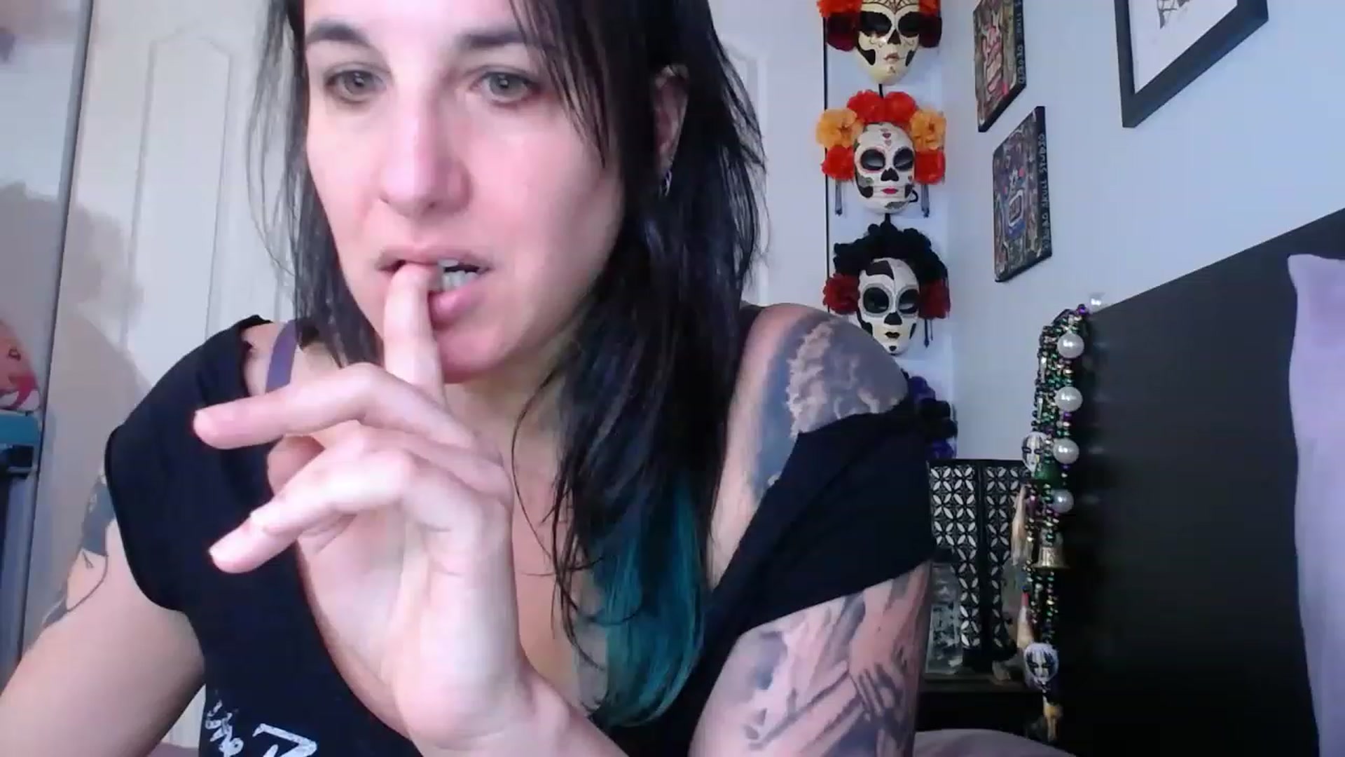Gallery image thumbnail from abustybabe's myfreecams stream on, 07/26/2023, 20:54 image 19 of 20