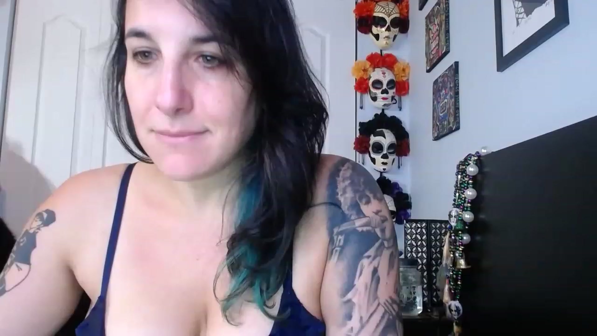 Gallery image thumbnail from abustybabe's myfreecams stream on, 08/03/2023, 20:45 image 16 of 20
