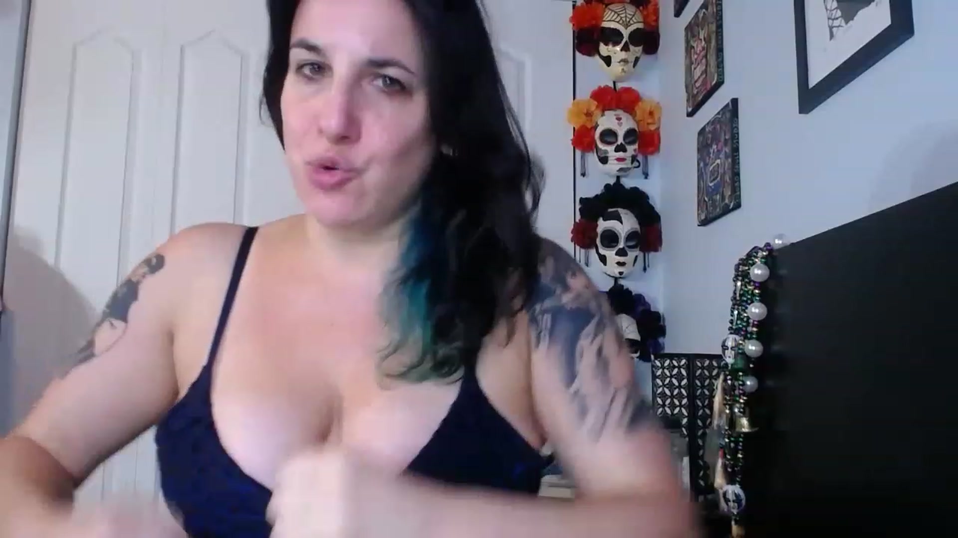 Gallery image thumbnail from abustybabe's myfreecams stream on, 08/03/2023, 20:45 image 8 of 20