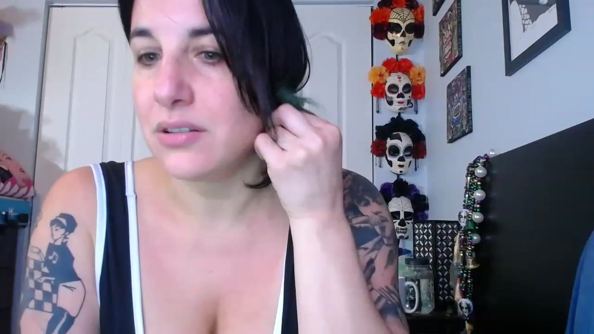 Gallery image thumbnail from abustybabe's myfreecams stream on, 08/07/2023, 22:19 image 4 of 20