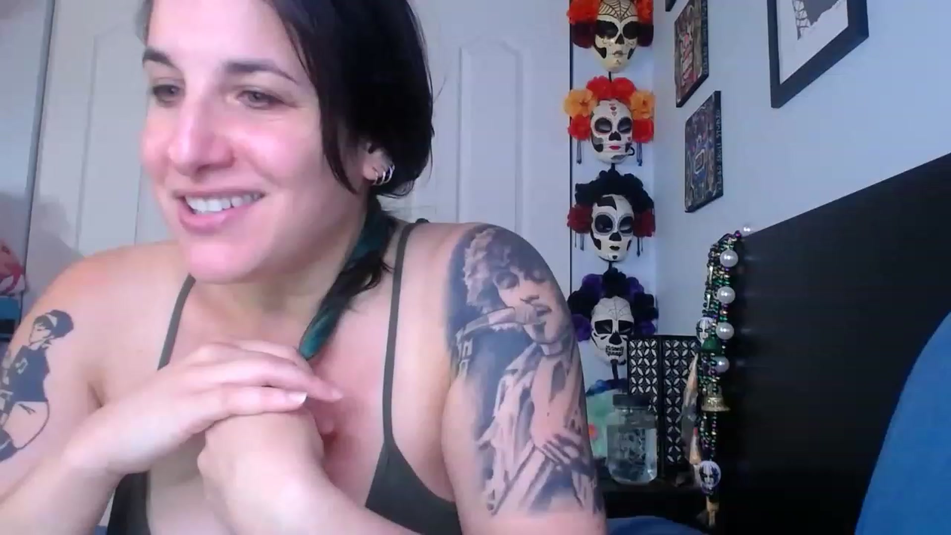 Gallery image thumbnail from abustybabe's myfreecams stream on, 08/09/2023, 21:13 image 1 of 20