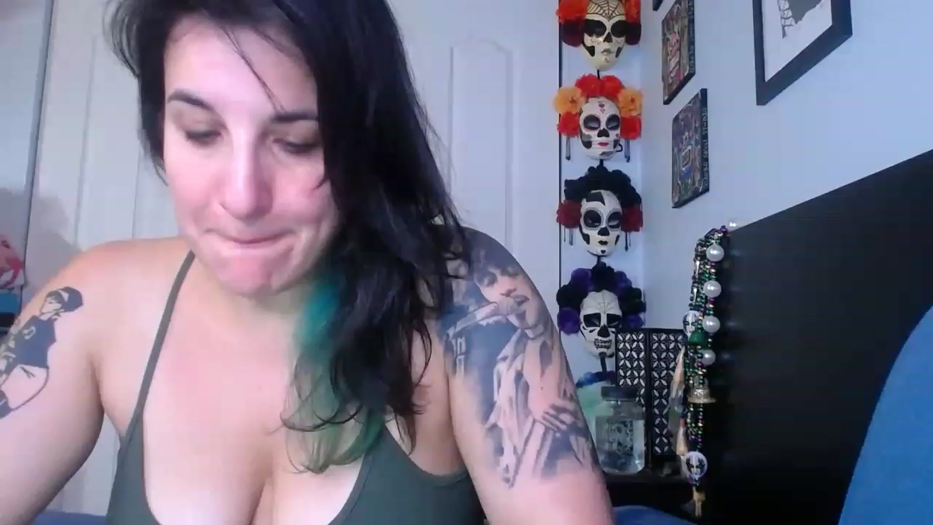 Gallery image thumbnail from abustybabe's myfreecams stream on, 08/09/2023, 21:13 image 3 of 20