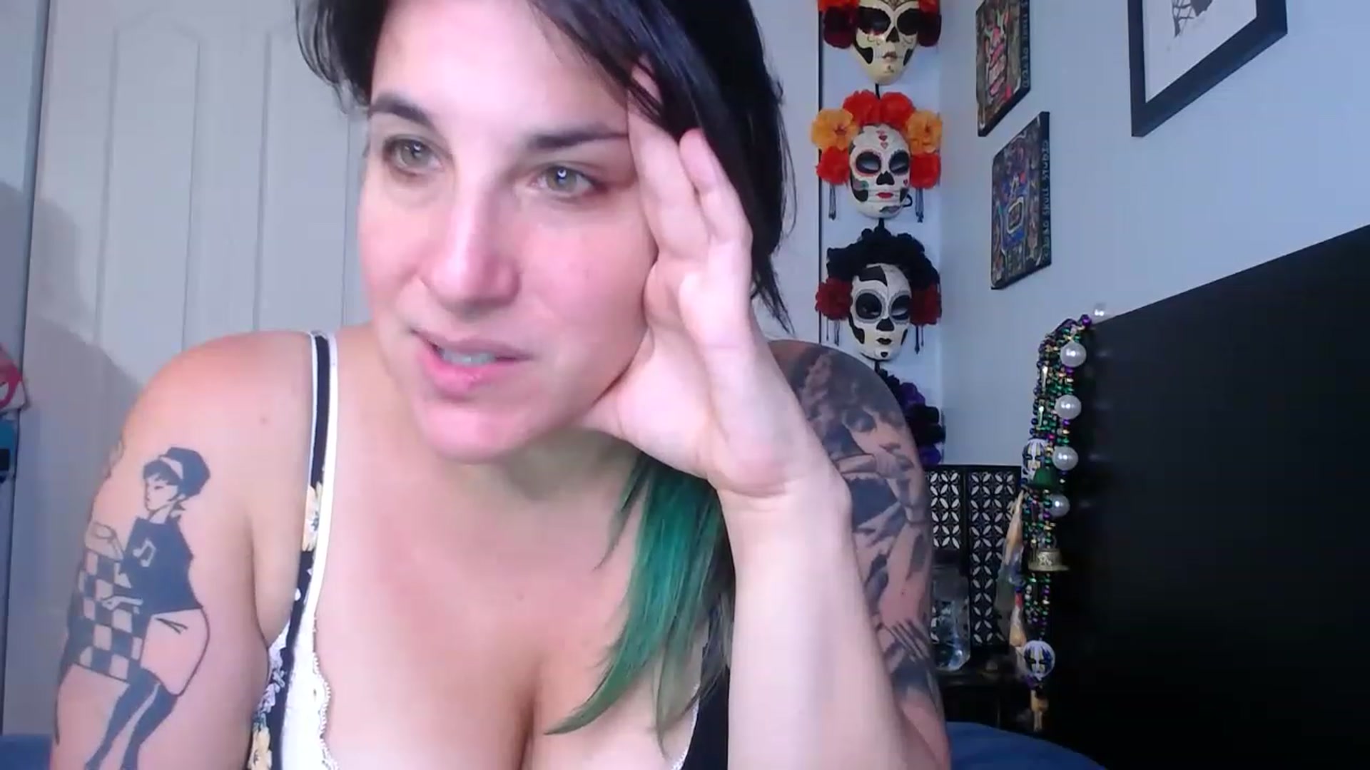 Gallery image thumbnail from abustybabe's myfreecams stream on, 08/14/2023, 21:09 image 10 of 20
