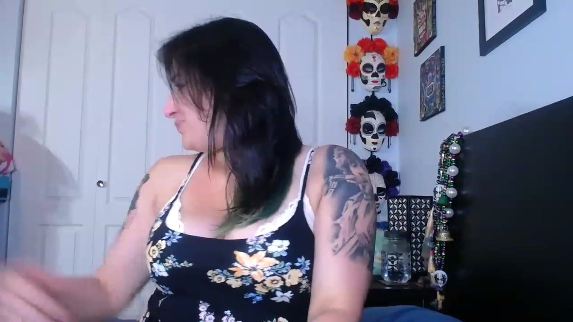 Gallery image thumbnail from abustybabe's myfreecams stream on, 08/14/2023, 21:09 image 5 of 20