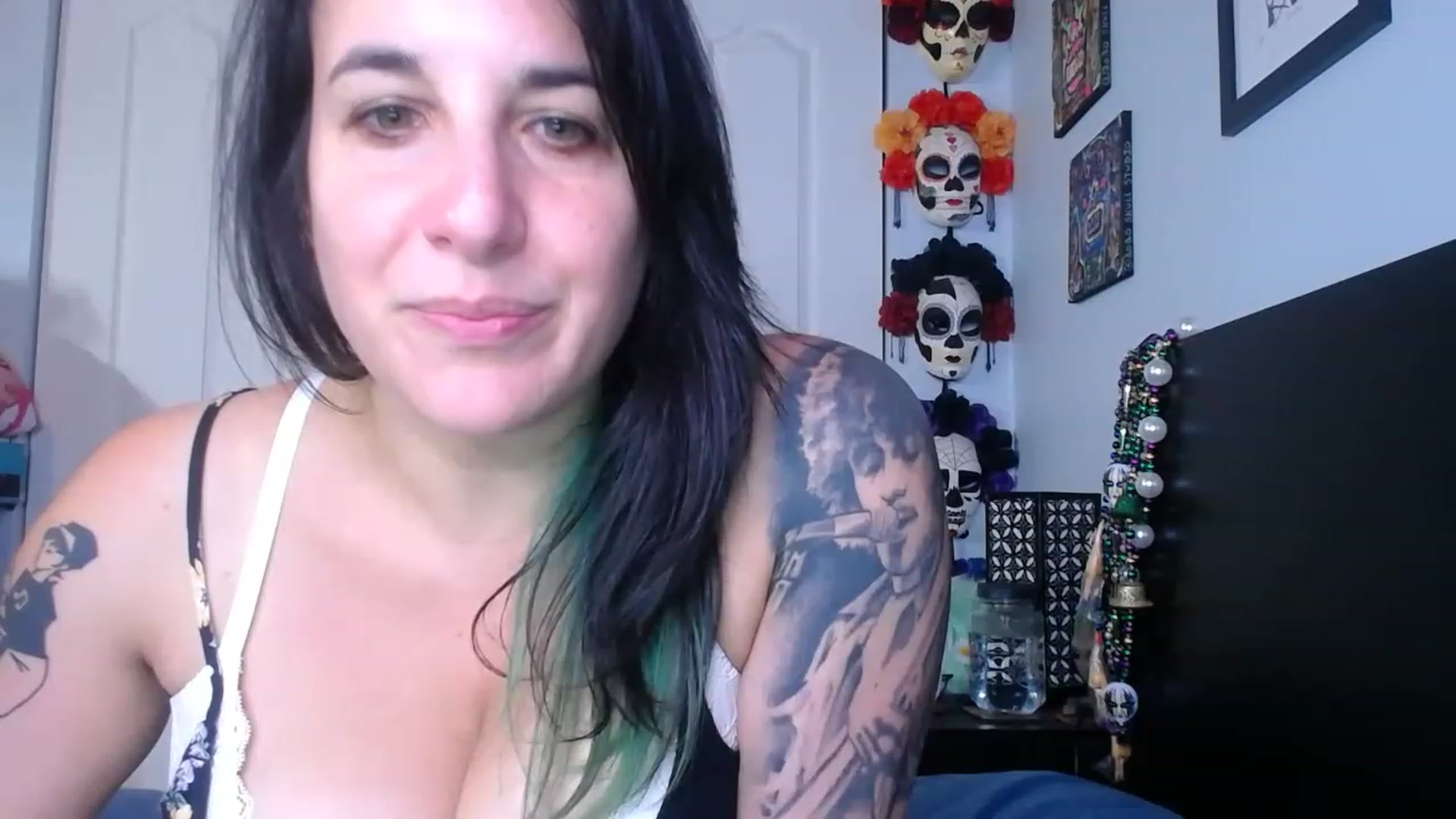 Gallery image thumbnail from abustybabe's myfreecams stream on, 08/14/2023, 21:09 image 6 of 20