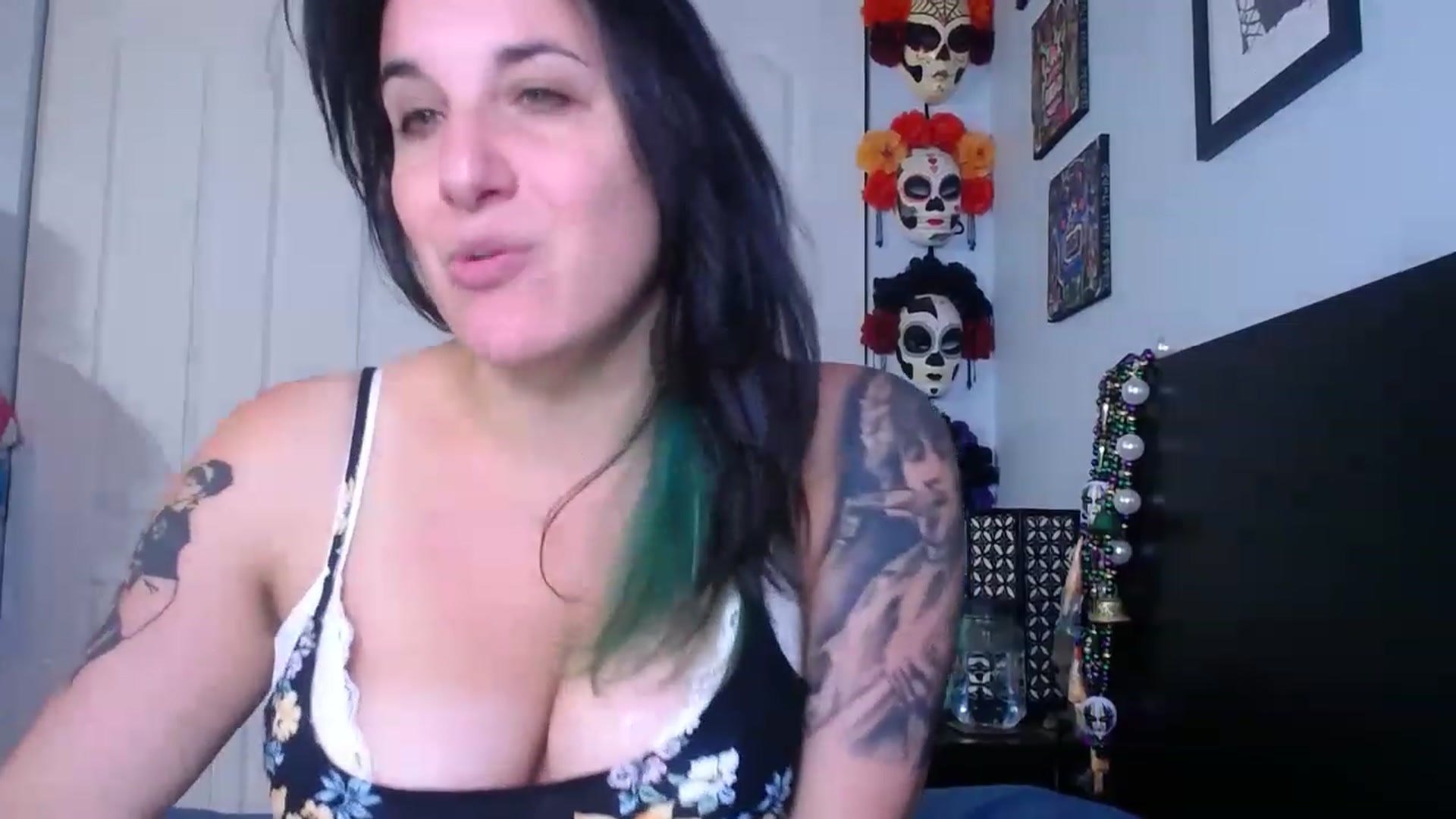 Gallery image thumbnail from abustybabe's myfreecams stream on, 08/14/2023, 21:09 image 12 of 20