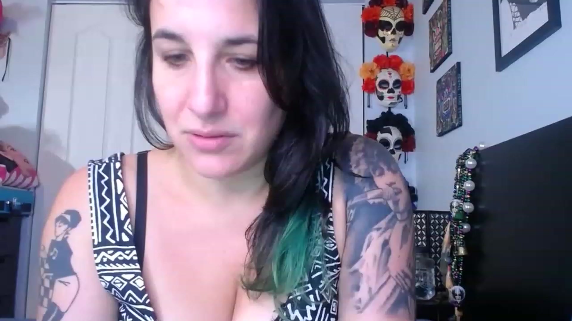 Gallery image thumbnail from abustybabe's myfreecams stream on, 08/15/2023, 21:18 image 8 of 20