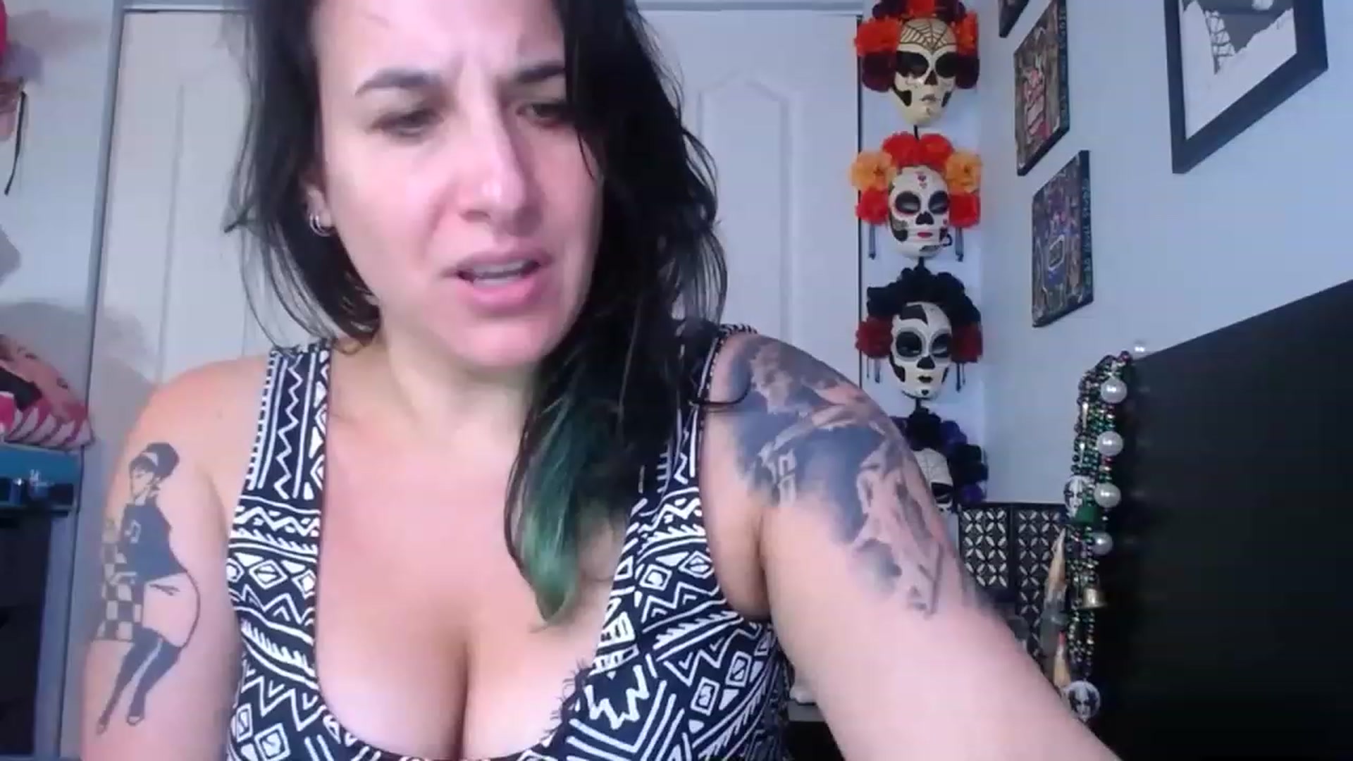 Gallery image thumbnail from abustybabe's myfreecams stream on, 08/15/2023, 21:18 image 9 of 20
