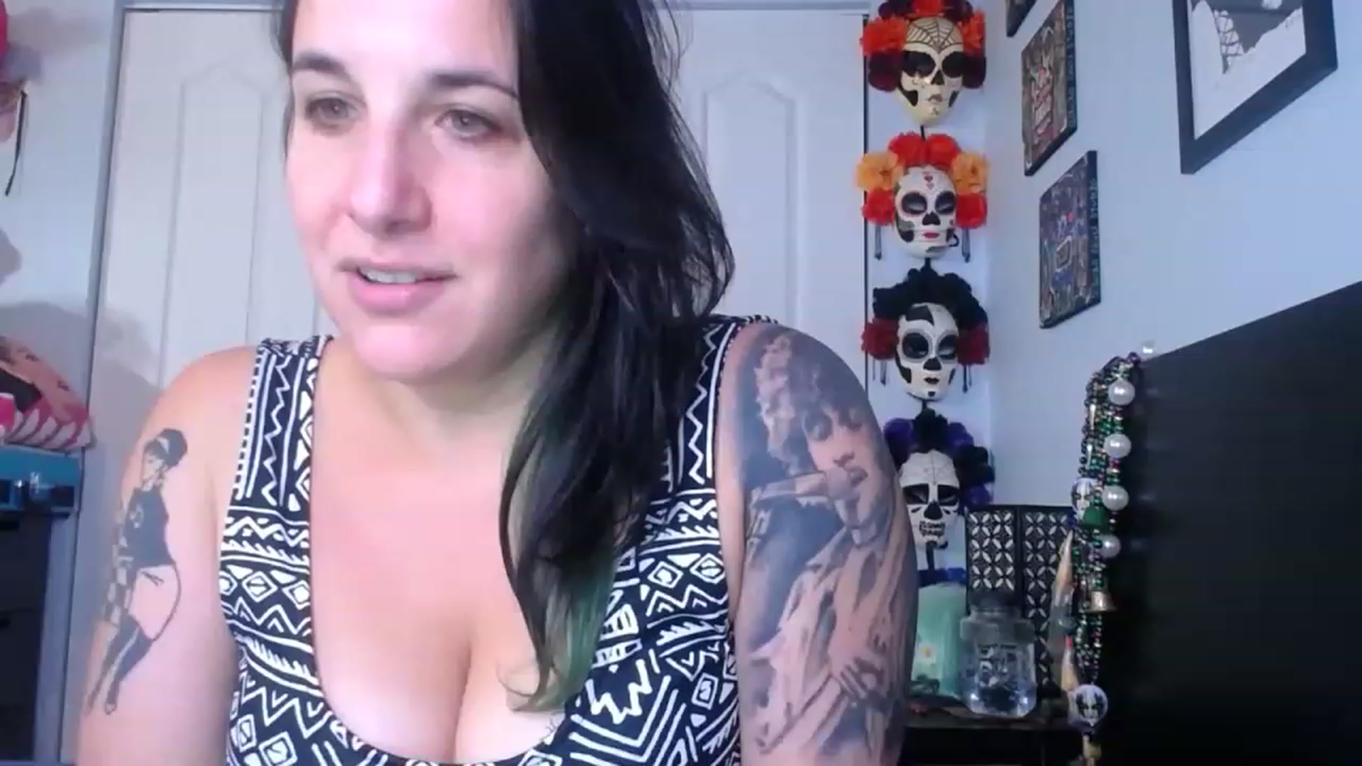 Gallery image thumbnail from abustybabe's myfreecams stream on, 08/15/2023, 21:18 image 7 of 20