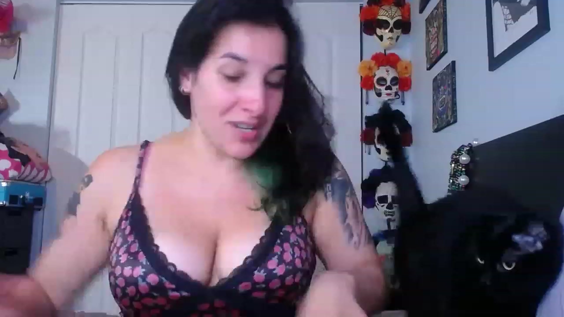 Gallery image thumbnail from abustybabe's myfreecams stream on, 08/21/2023, 22:25 image 1 of 20
