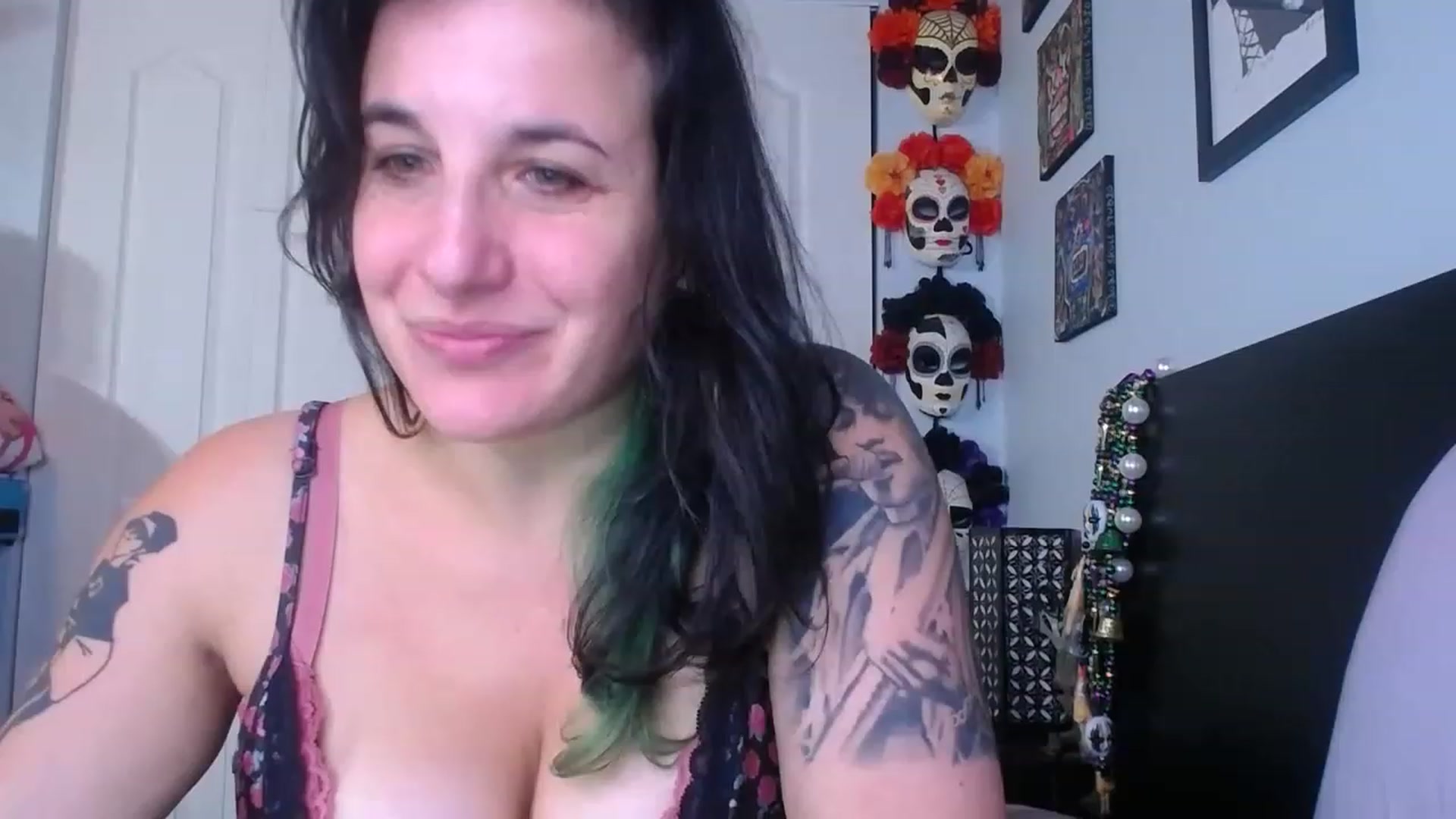 Gallery image thumbnail from abustybabe's myfreecams stream on, 08/21/2023, 22:25 image 17 of 20