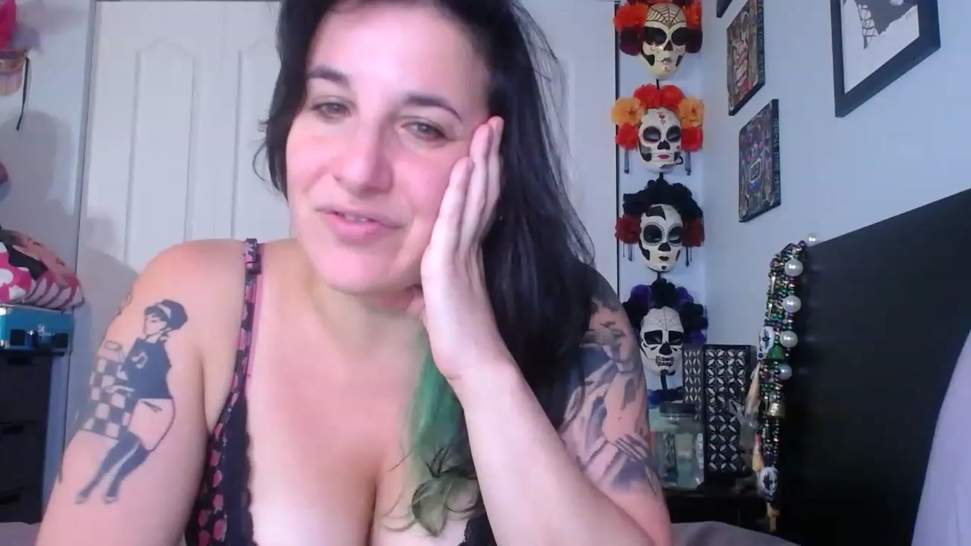 Gallery image thumbnail from abustybabe's myfreecams stream on, 08/21/2023, 22:25 image 3 of 20