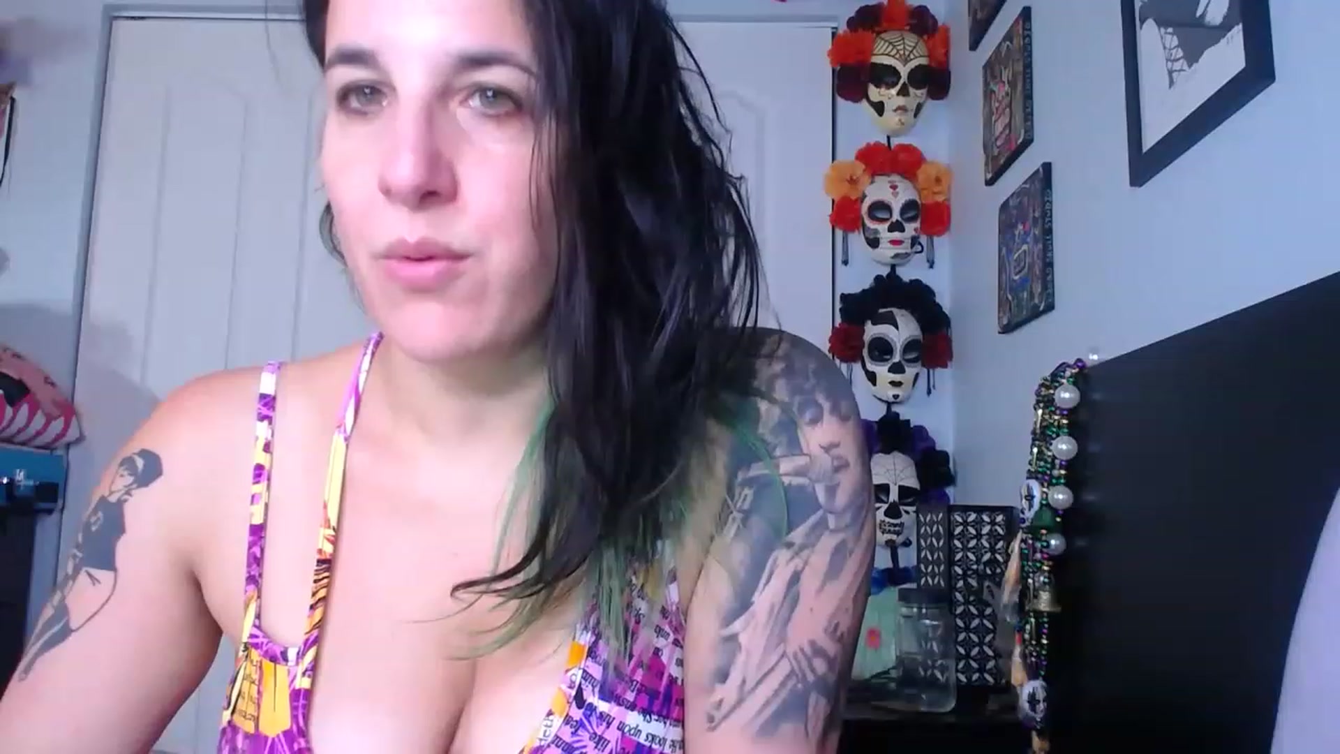 Gallery image thumbnail from abustybabe's myfreecams stream on, 08/22/2023, 16:40 image 3 of 20