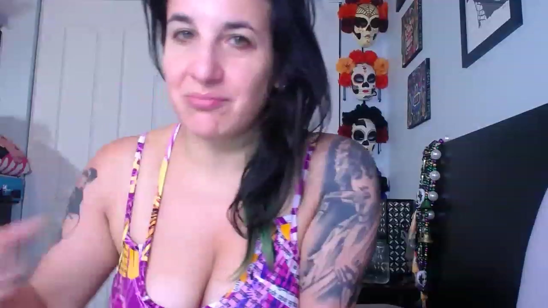 Gallery image thumbnail from abustybabe's myfreecams stream on, 08/22/2023, 16:40 image 14 of 20