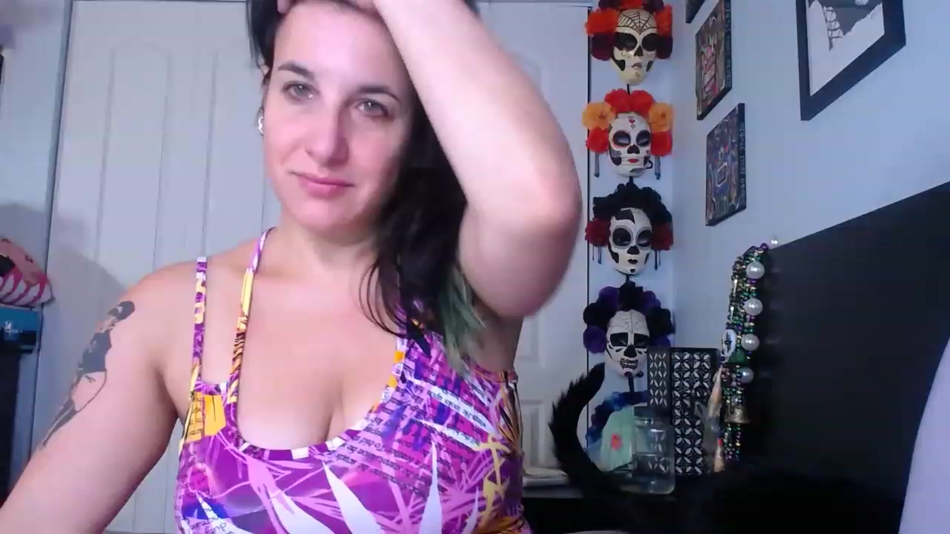 Gallery image thumbnail from abustybabe's myfreecams stream on, 08/22/2023, 16:40 image 11 of 20