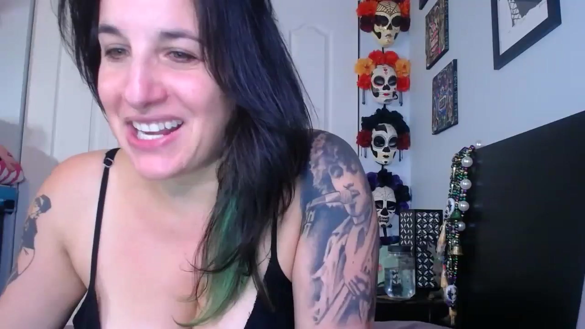 Gallery image thumbnail from abustybabe's myfreecams stream on, 08/23/2023, 21:34 image 4 of 20
